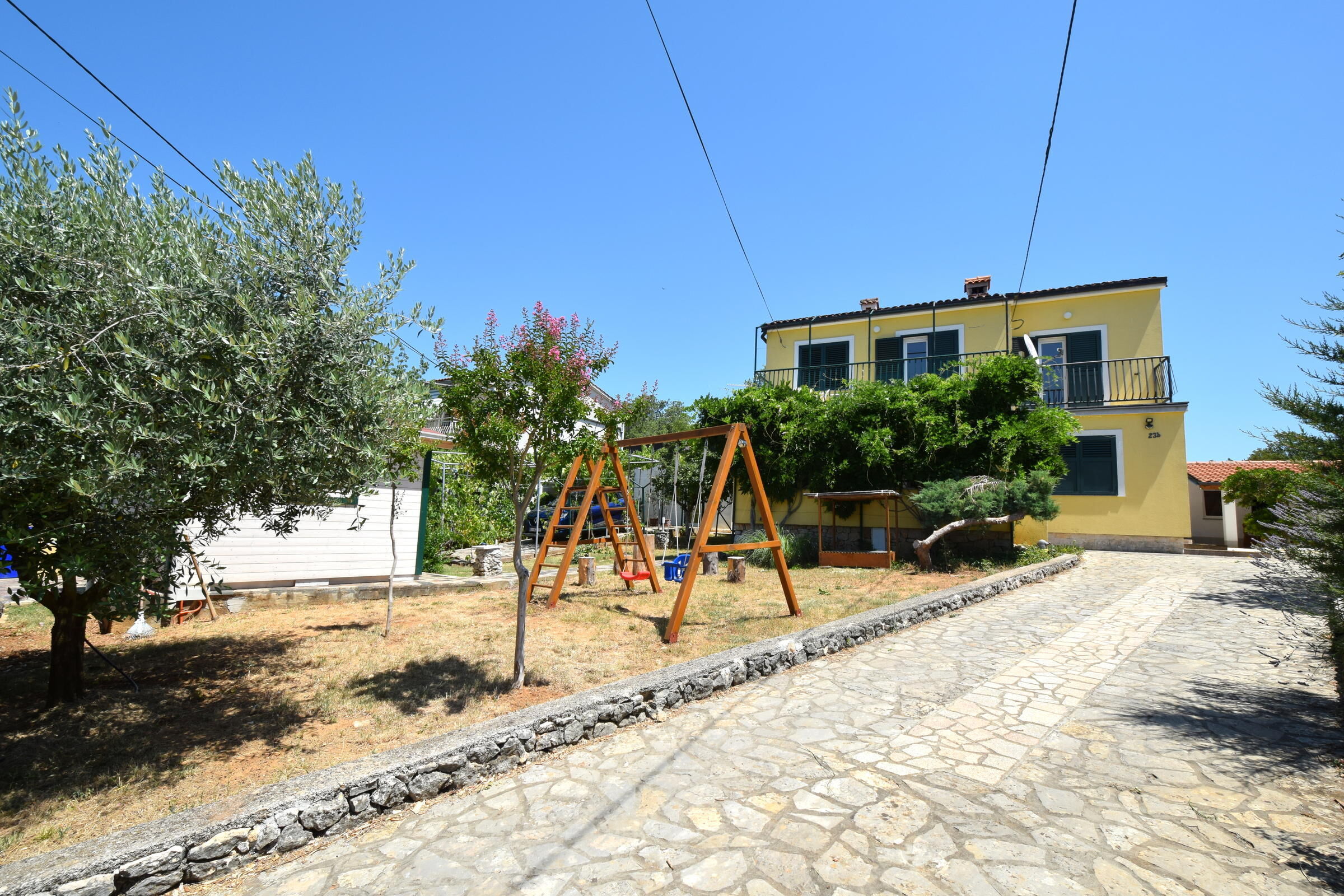 House Nikola 62037-A1