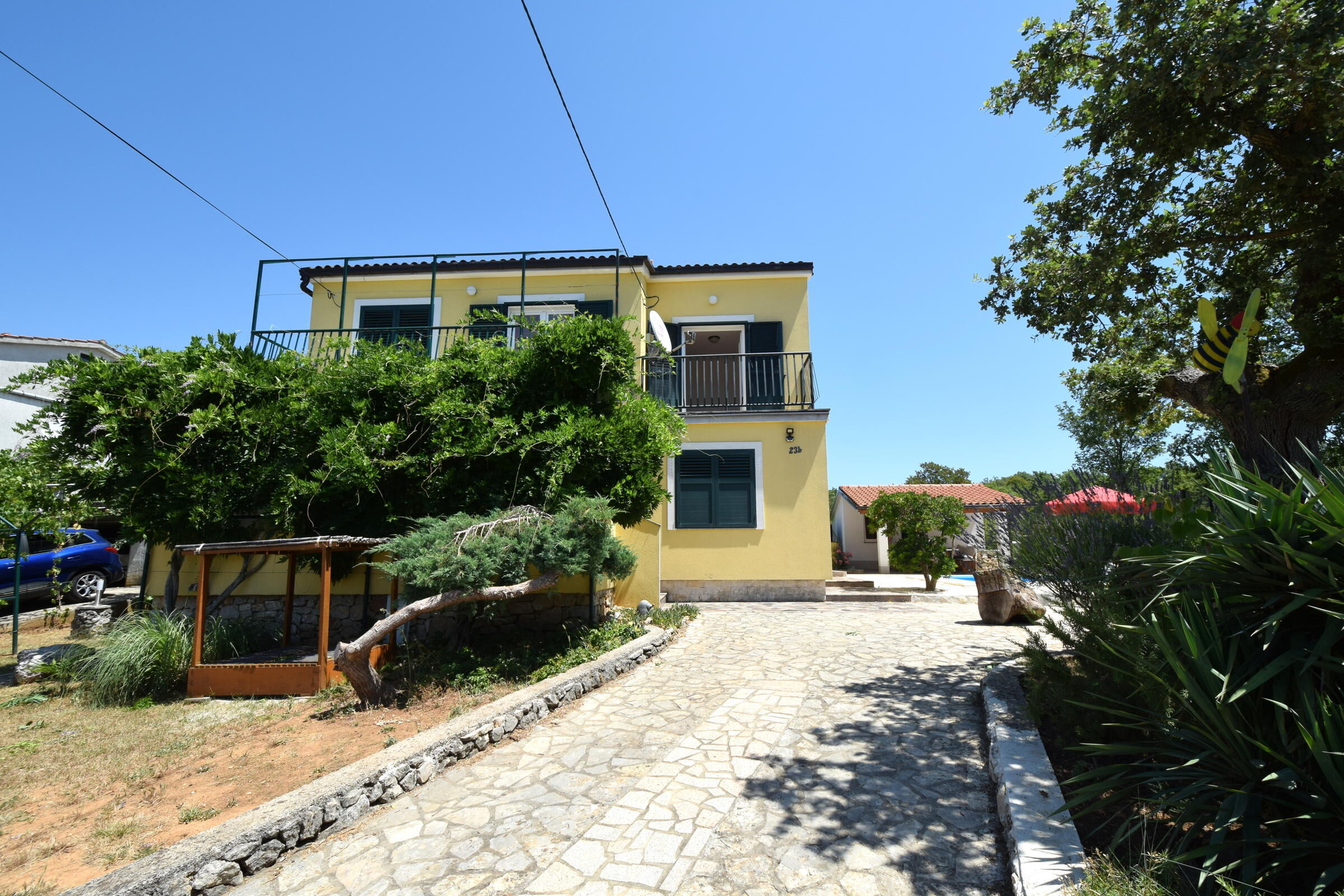 House Nikola 62037-A1