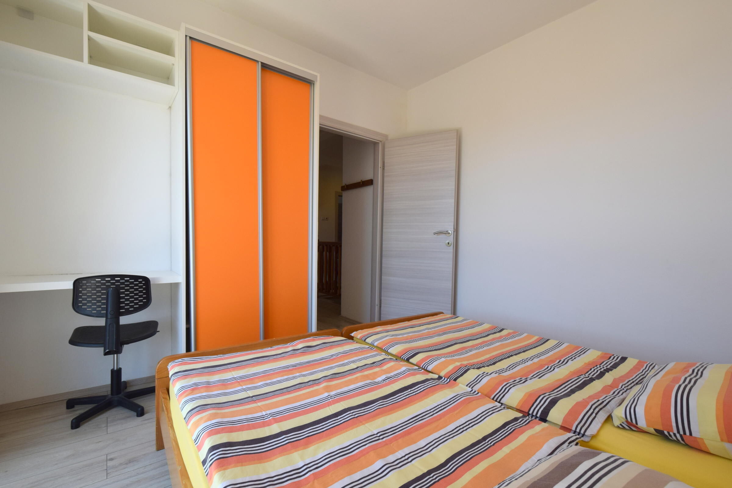 House Nikola 62037-A1