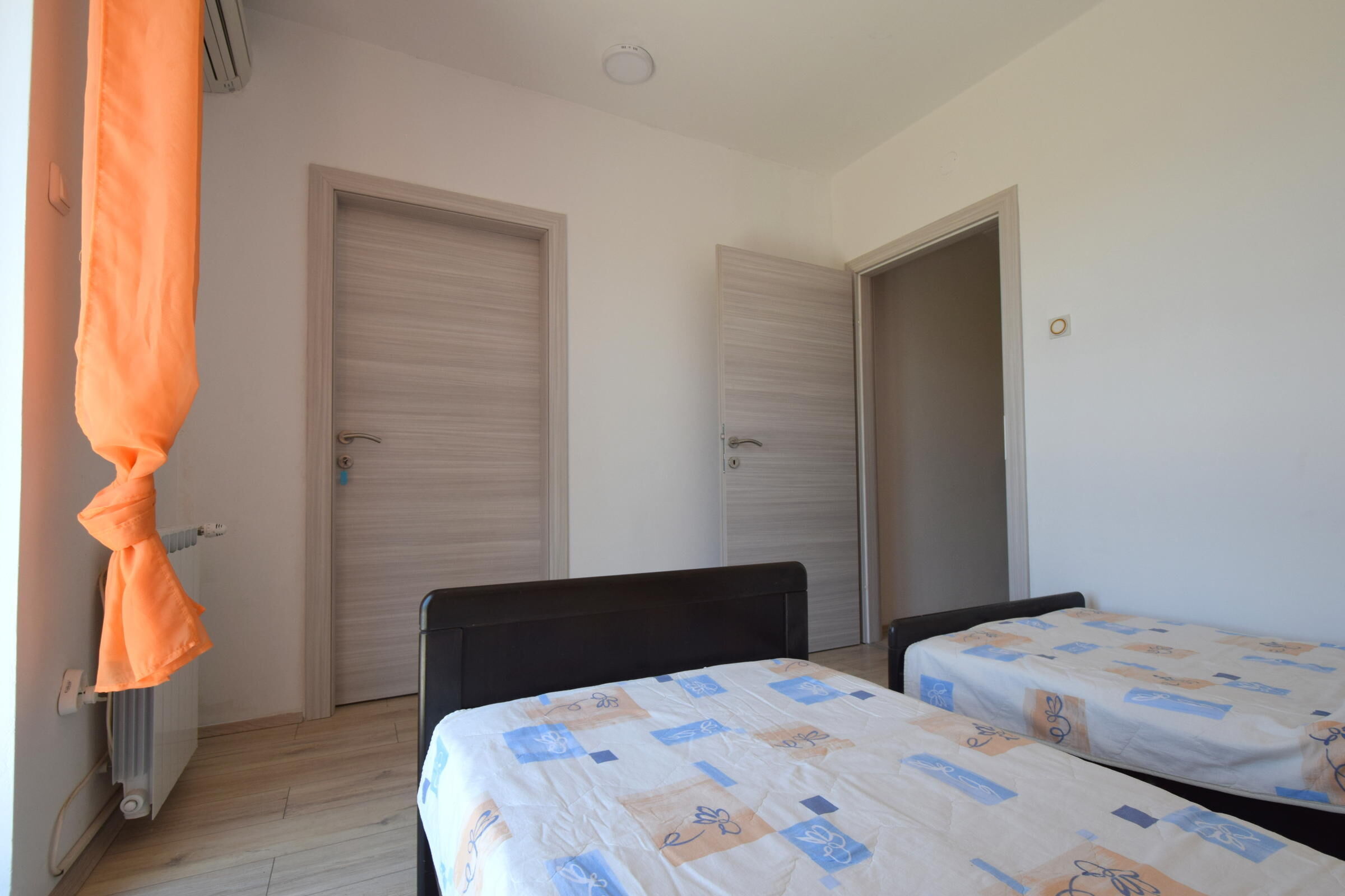 House Nikola 62037-A1