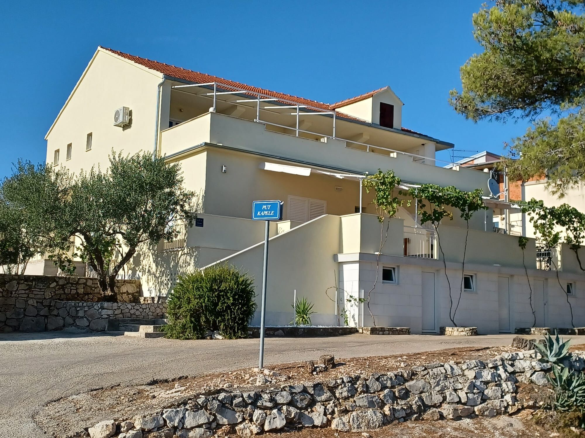 Apartments Maja 88971-A1