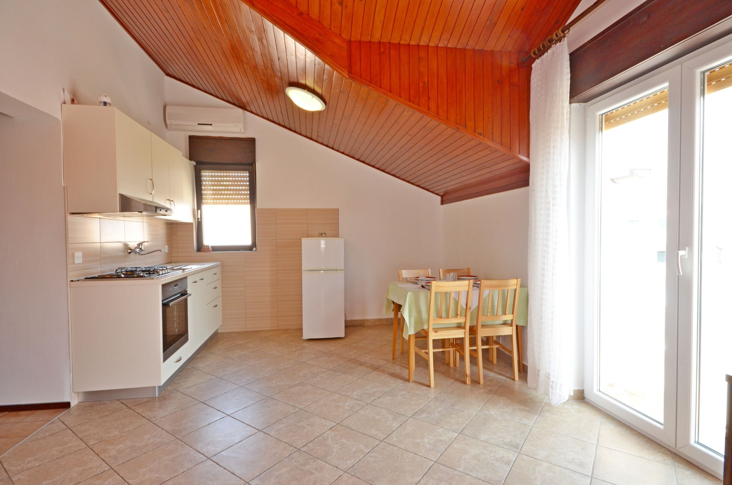 Apartment and Rooms Mrkovic 88981-A8
