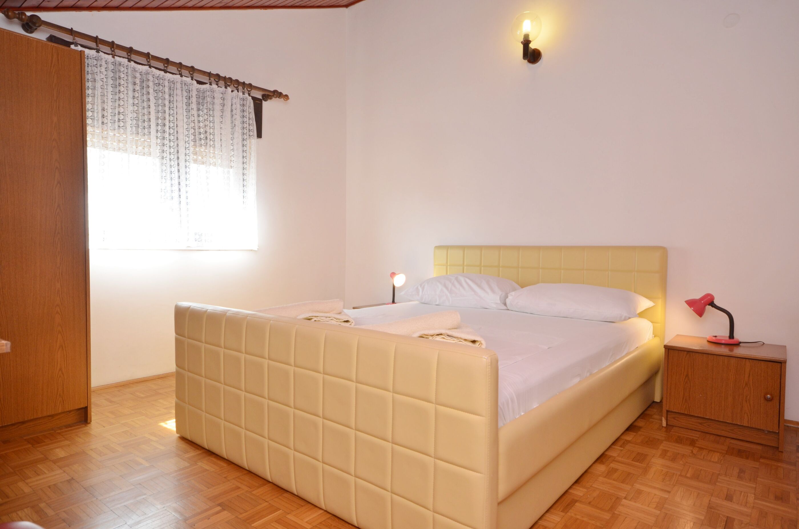 Apartment and Rooms Mrkovic 88981-A8