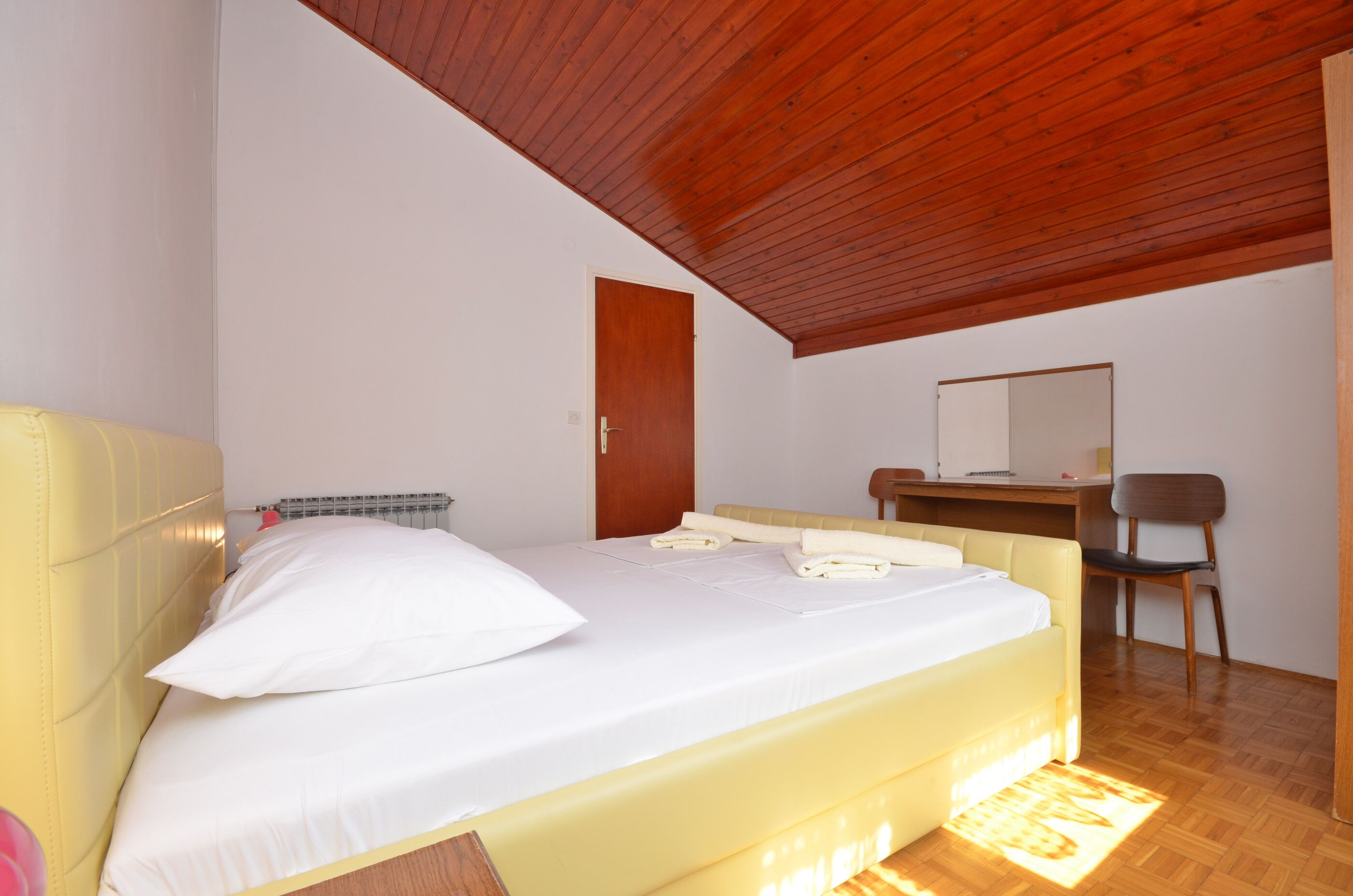 Apartment and Rooms Mrkovic 88981-A8