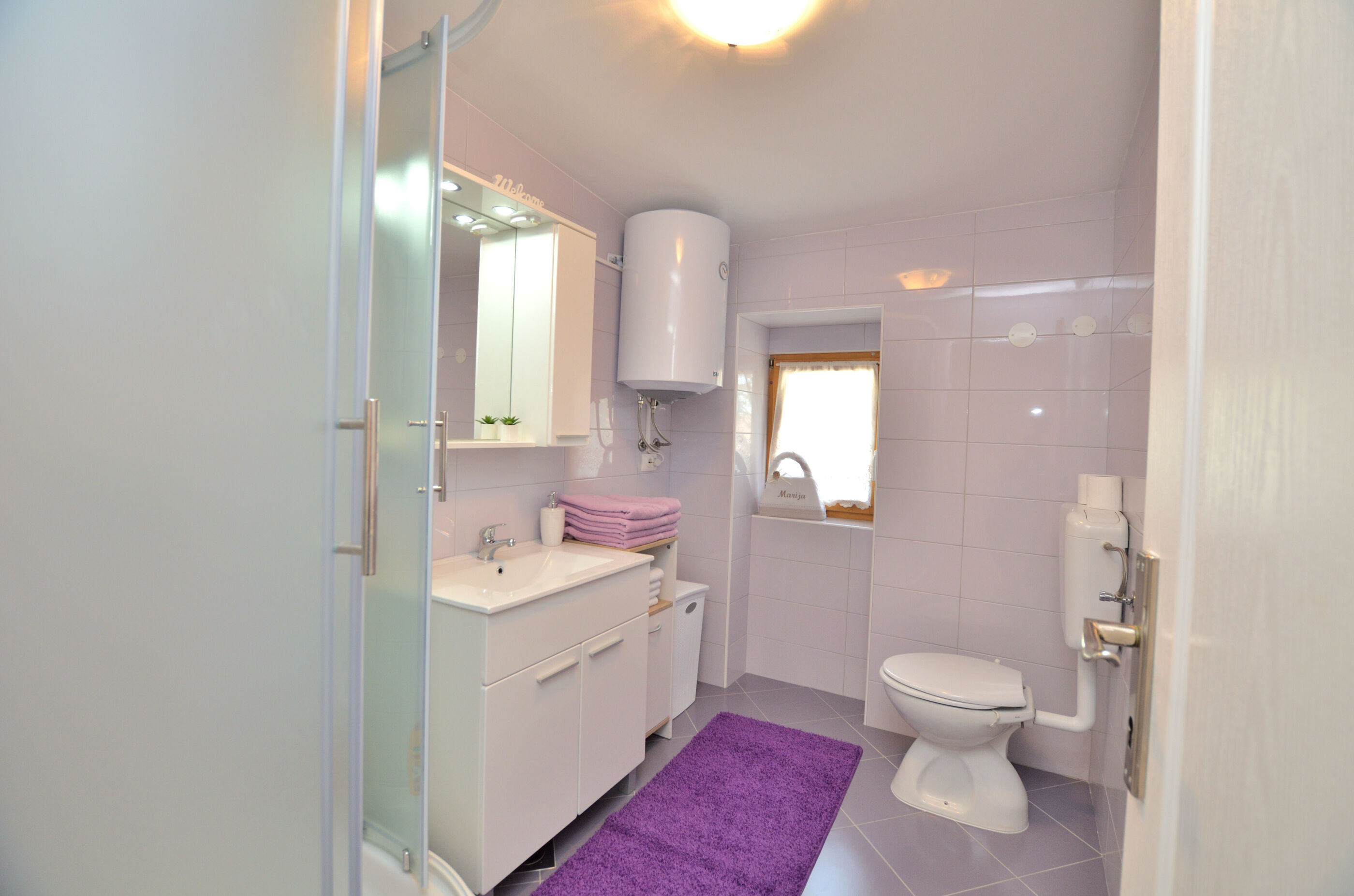 House Carlo 89031-A1