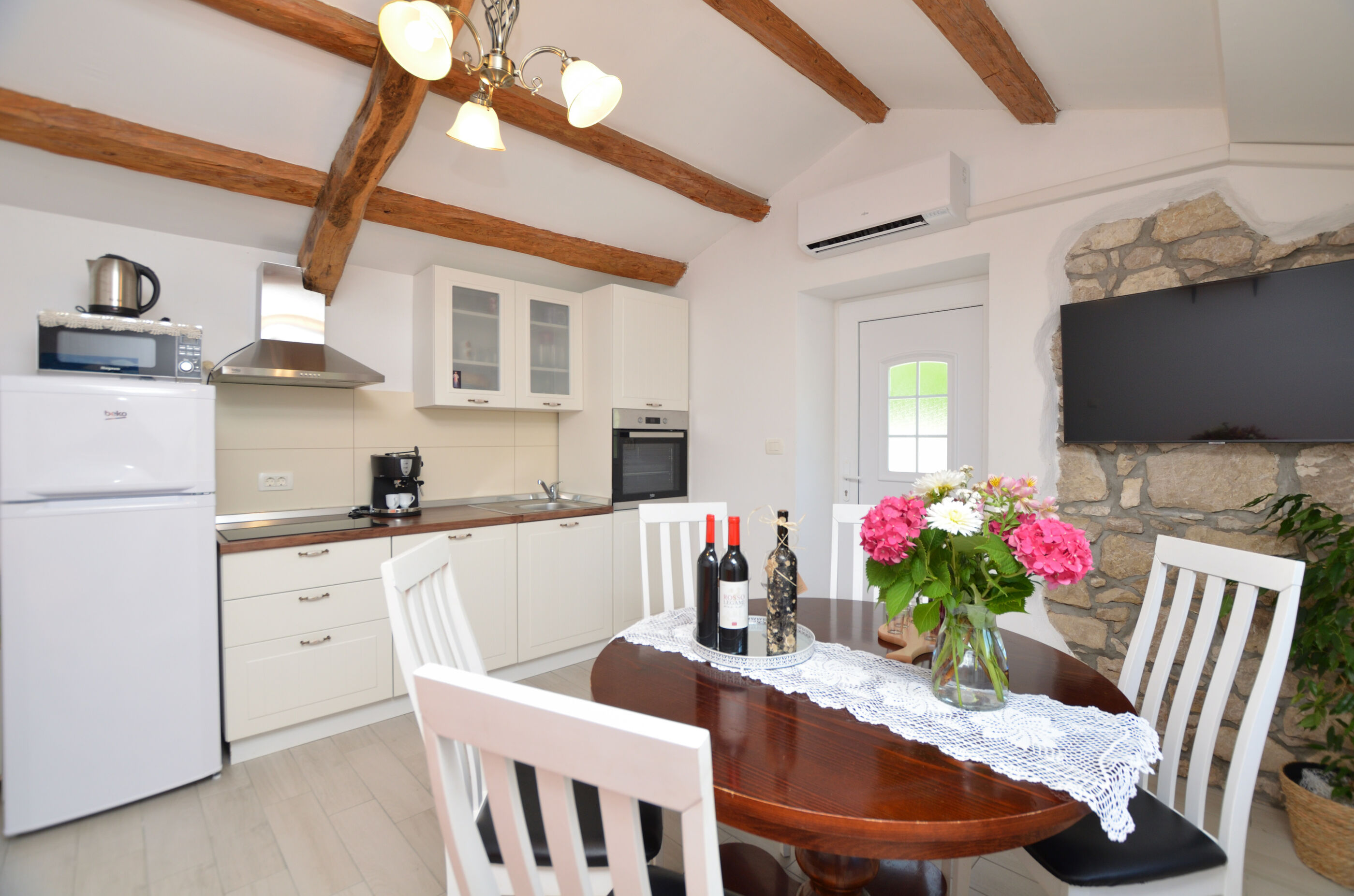 House Carlo 89031-A1