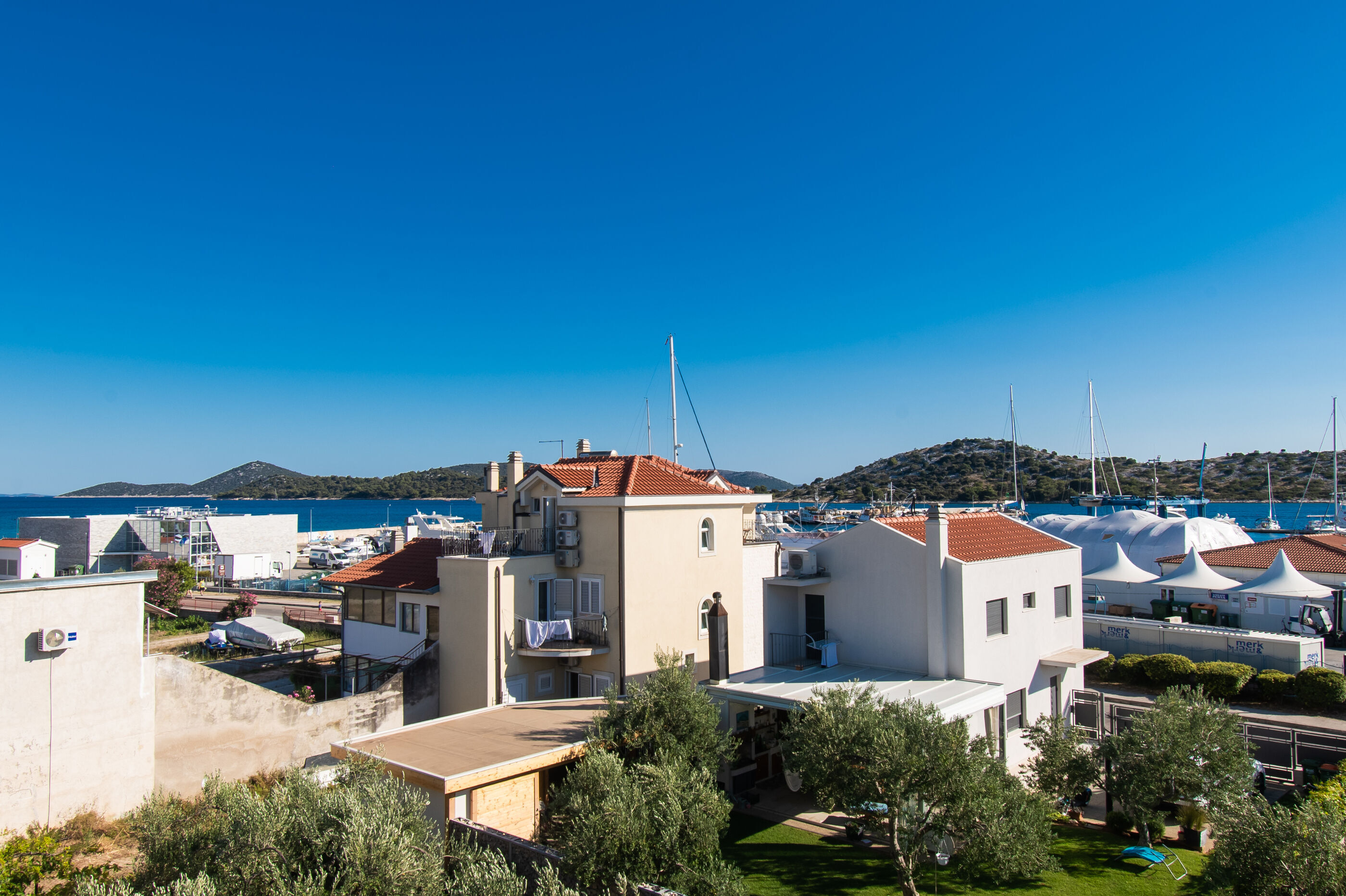 Apartments Nena 85101-A2