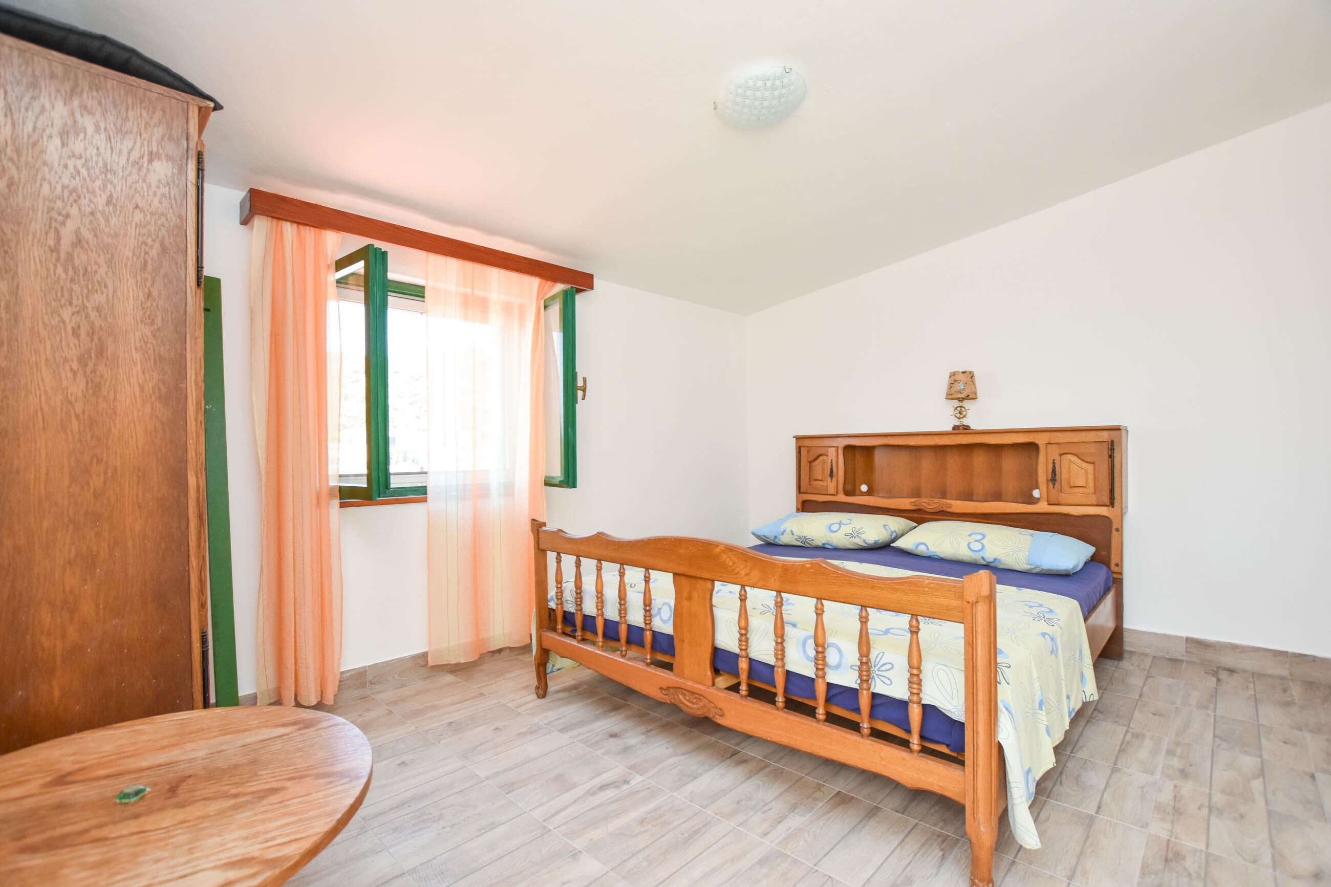 House Vesela 14851-K1