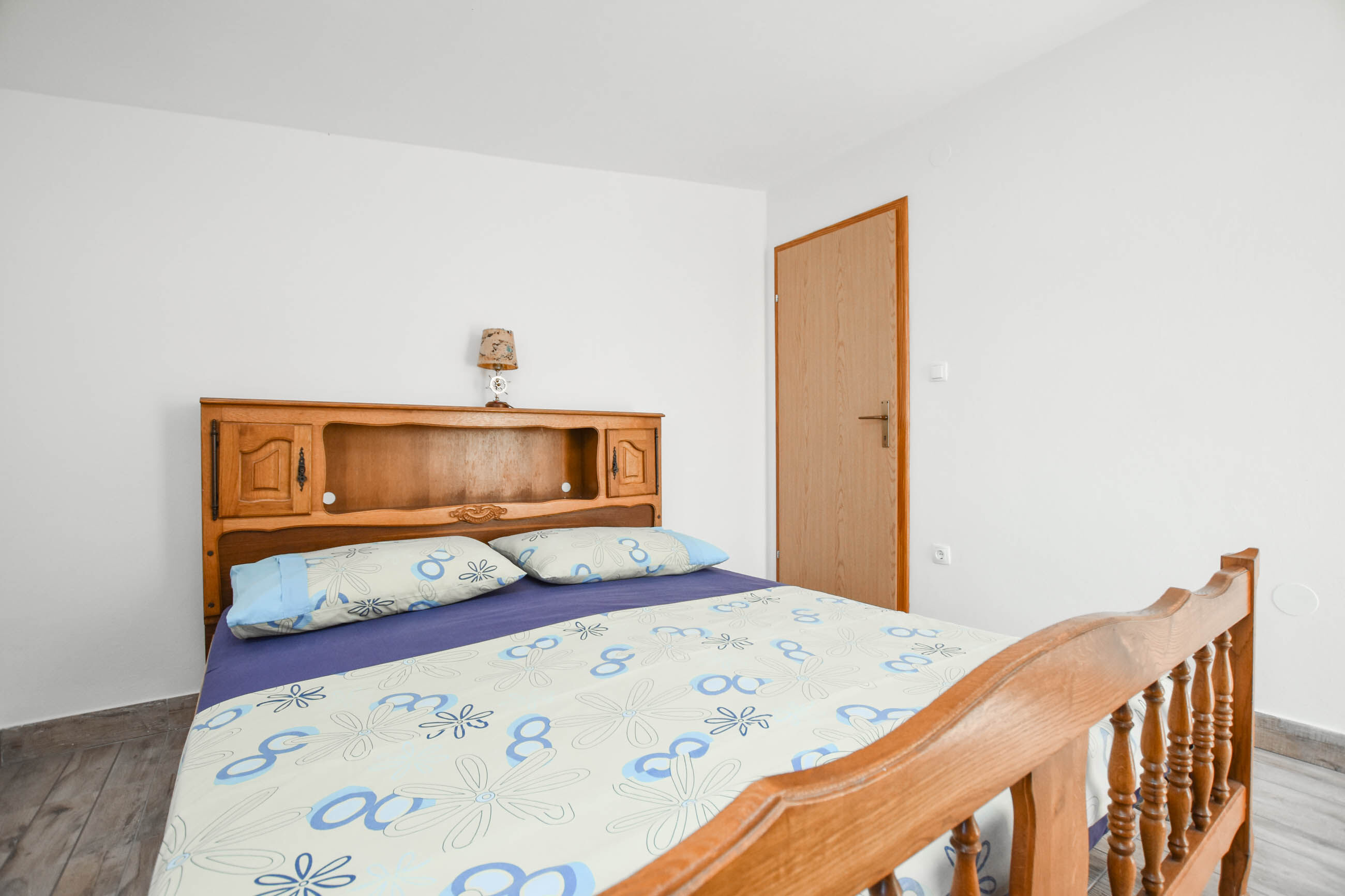 House Vesela 14851-K1