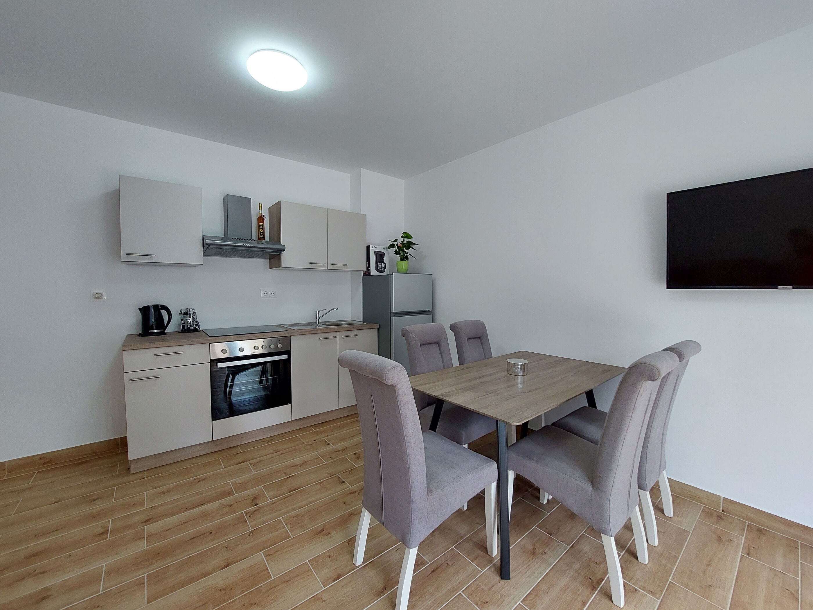 Apartment and Rooms Anne 84949-A1