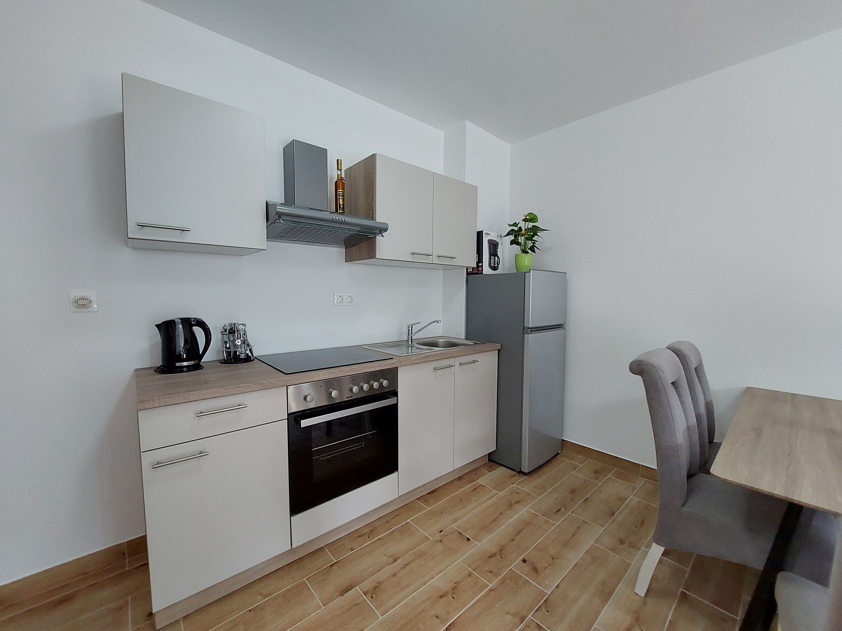 Apartment and Rooms Anne 84949-A1
