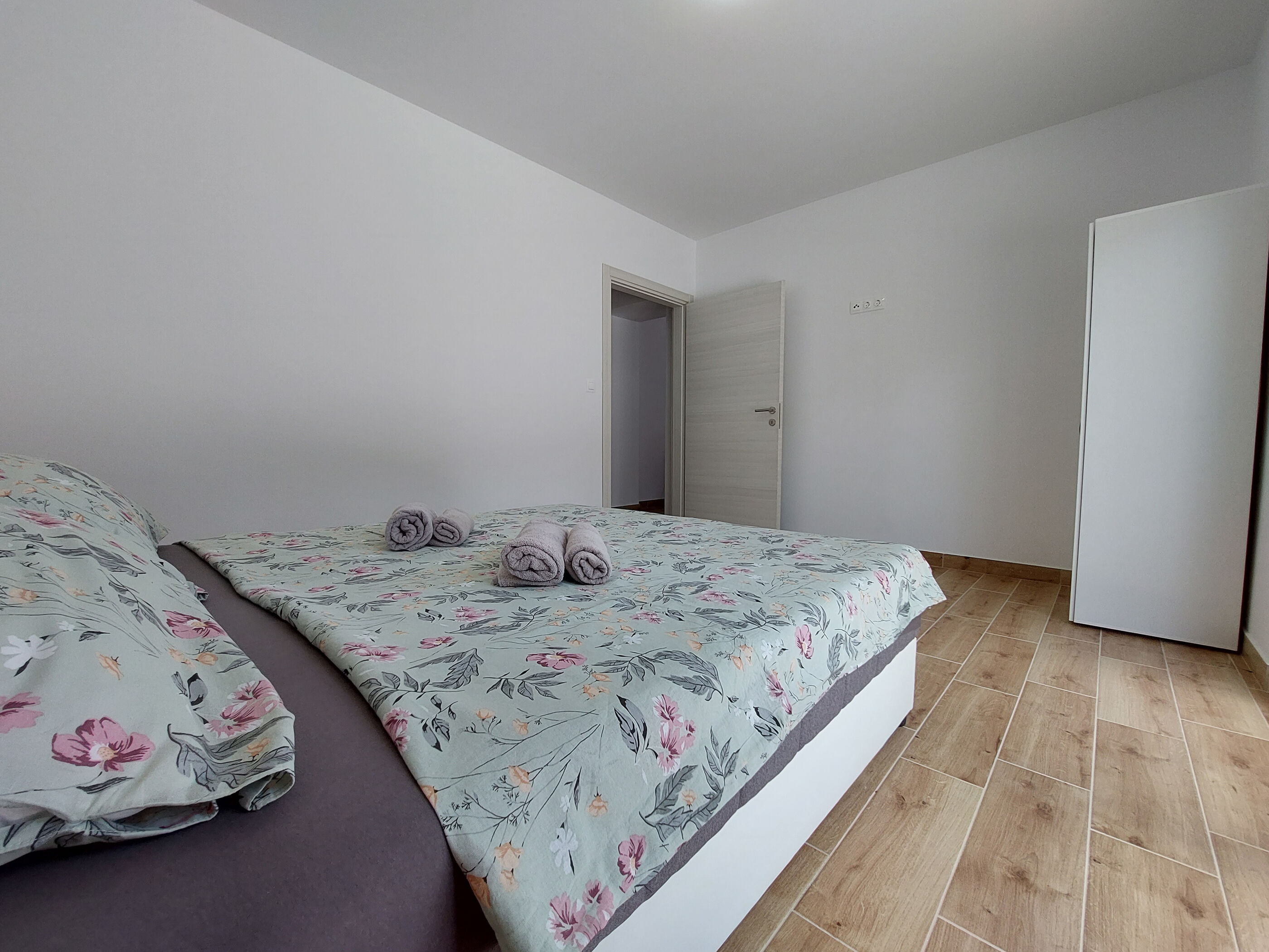 Apartment and Rooms Anne 84949-A1