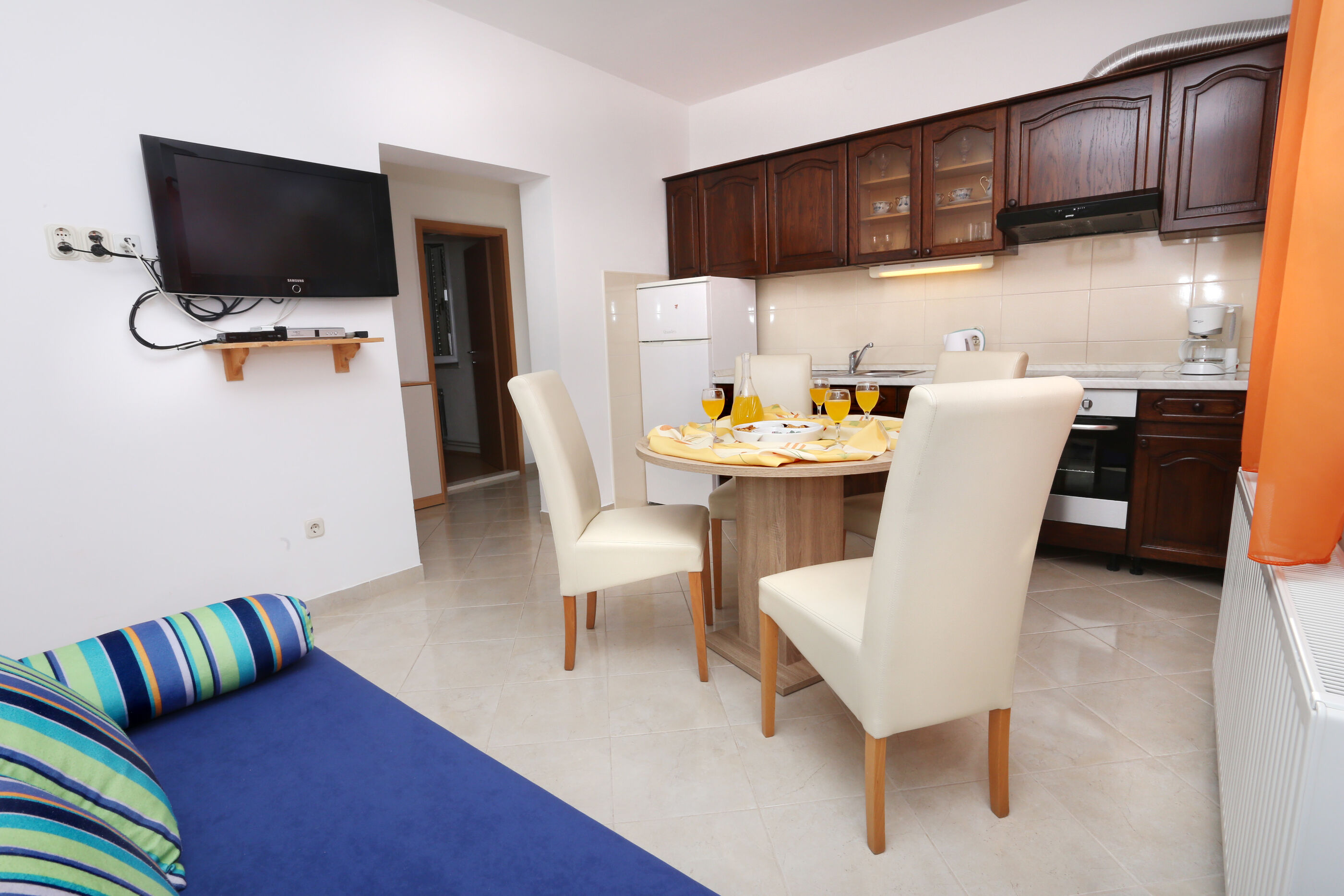 Apartments Marin 43771-A2