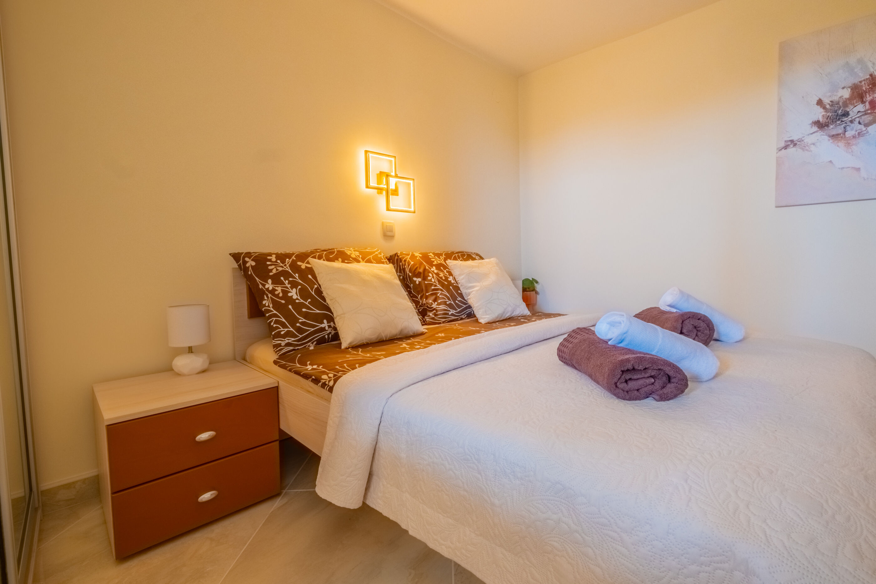 Apartments Lady 2 89311-A1