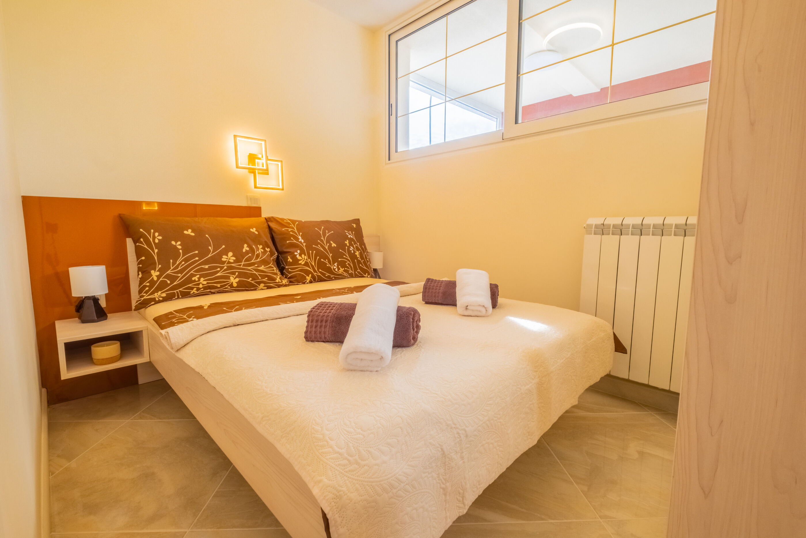 Apartments Lady 2 89311-A1