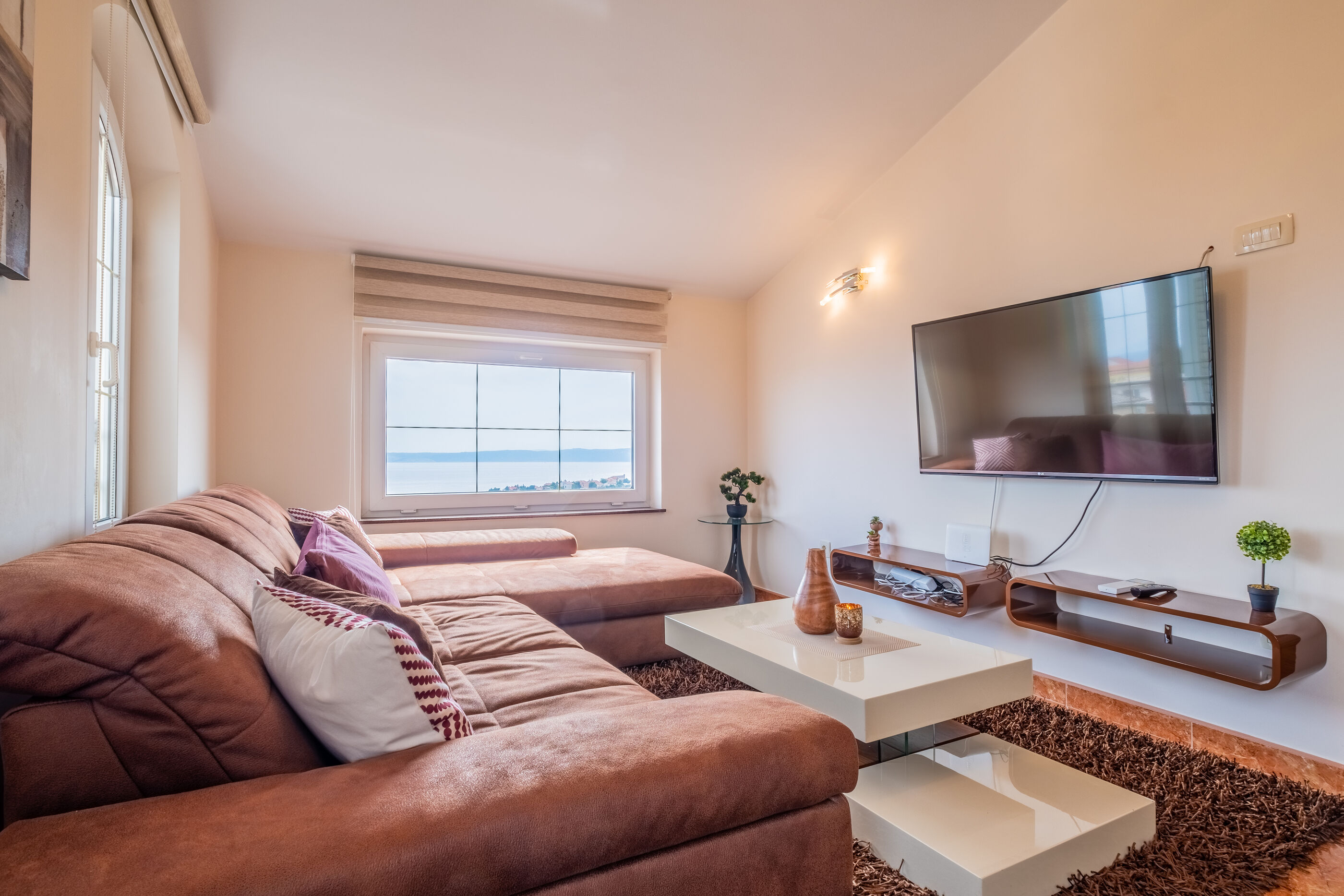 Apartments Lady 2 89311-A3