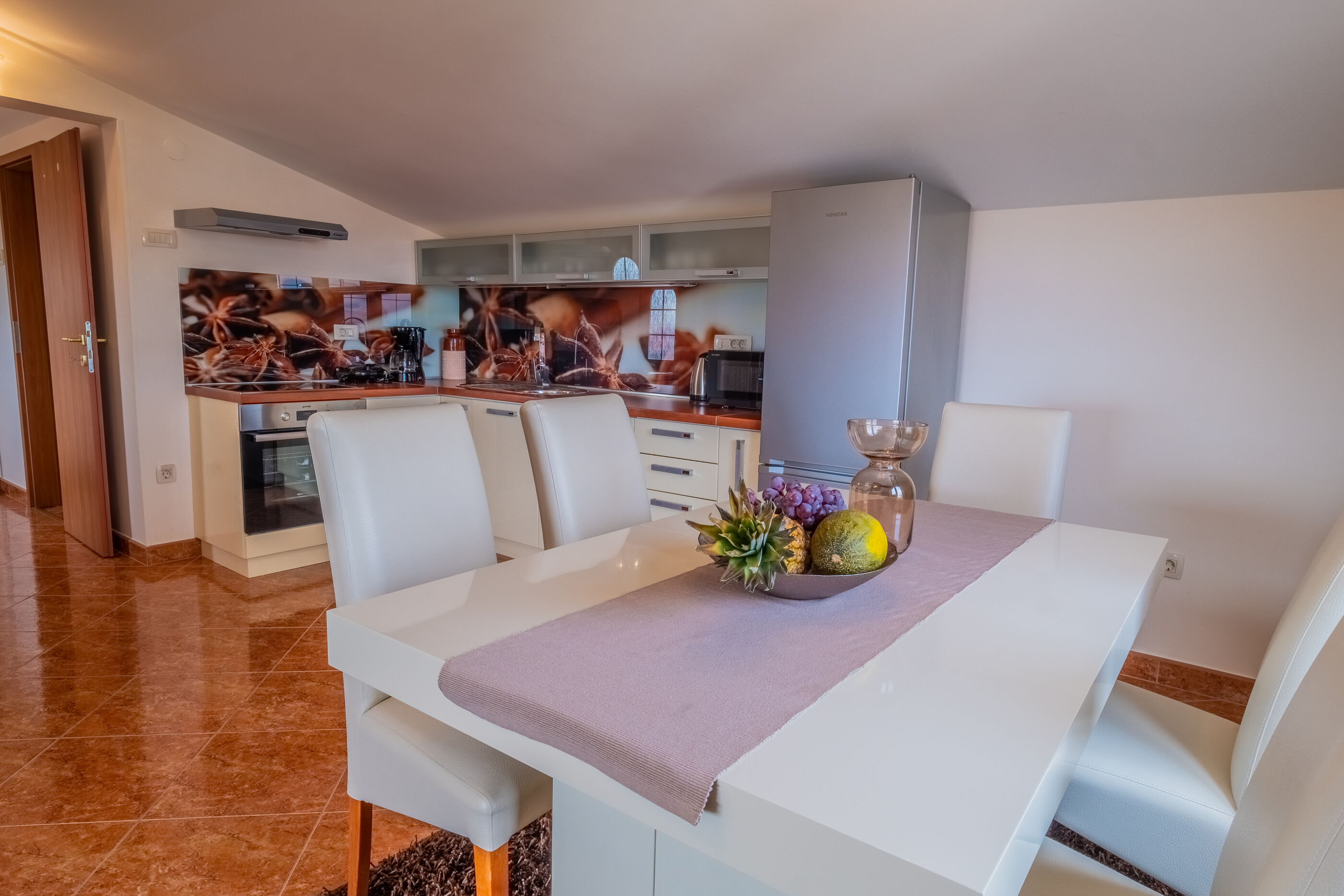 Apartments Lady 2 89311-A3