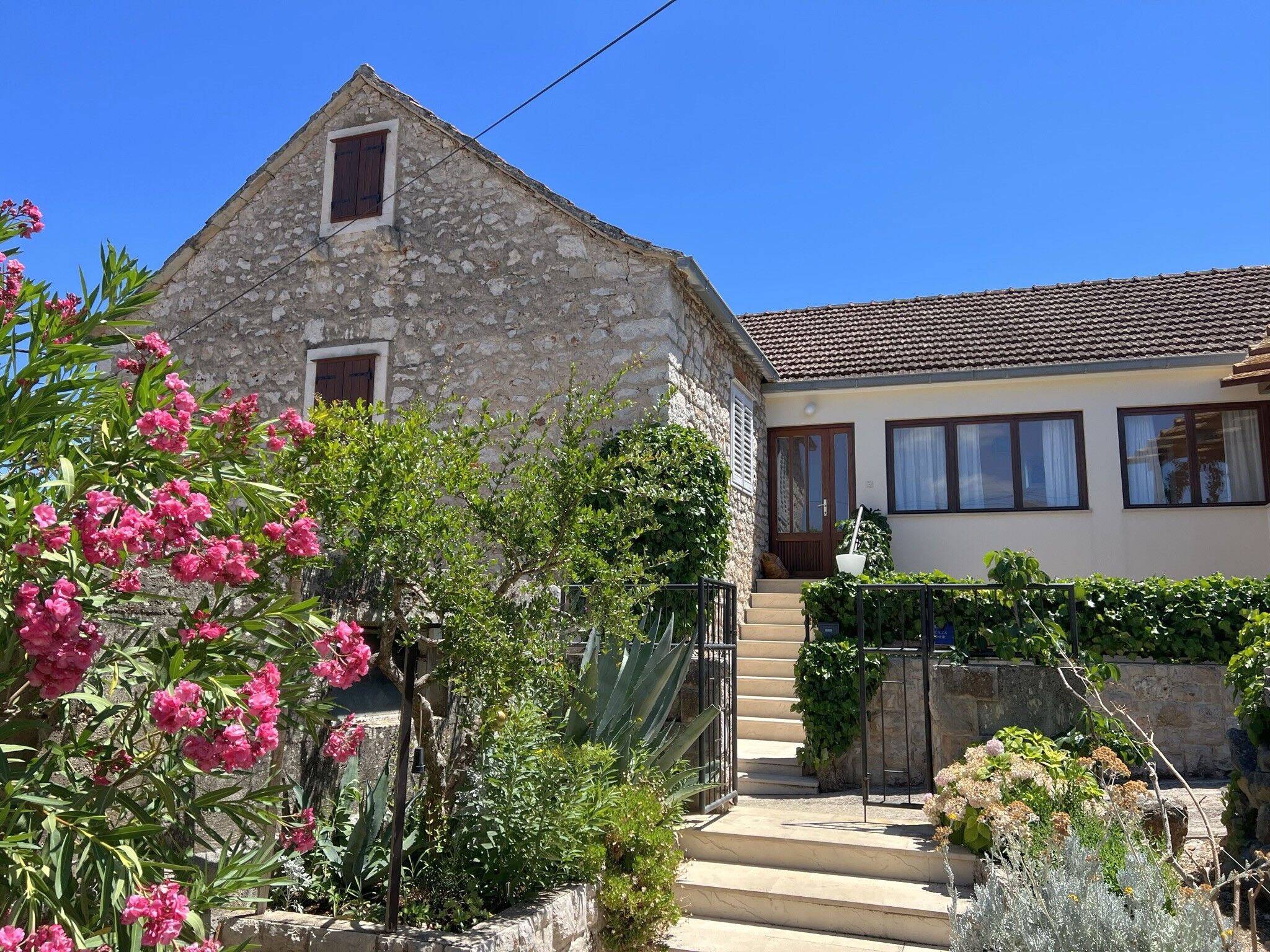 House Lara 11851-K1
