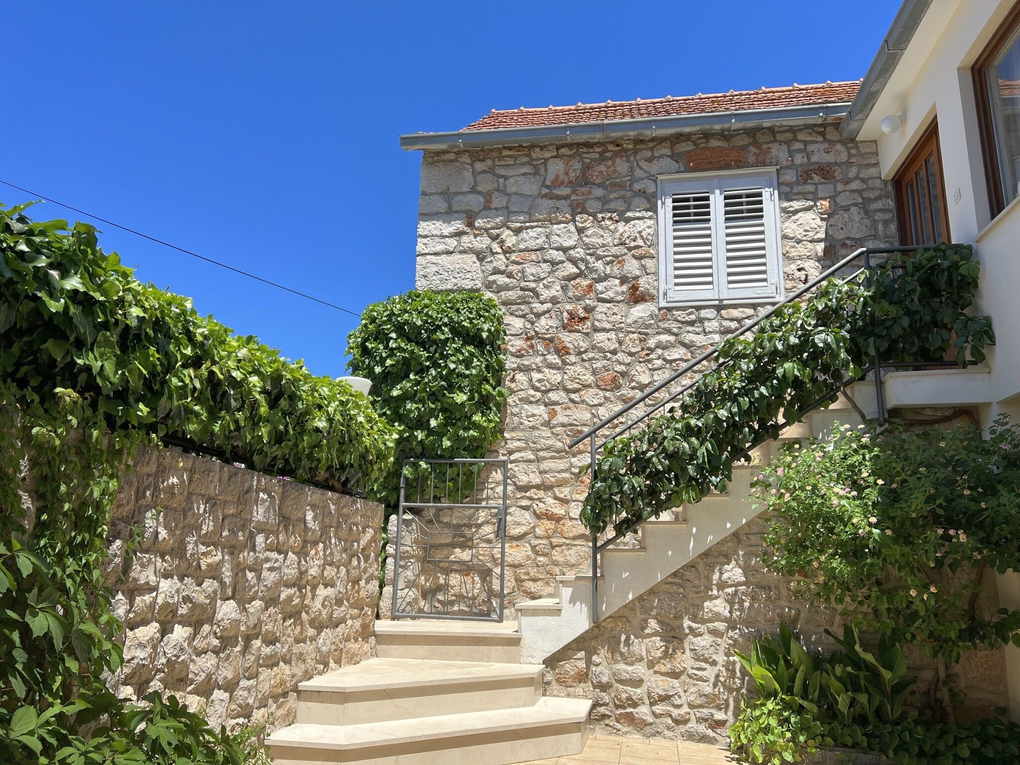 House Lara 11851-K1