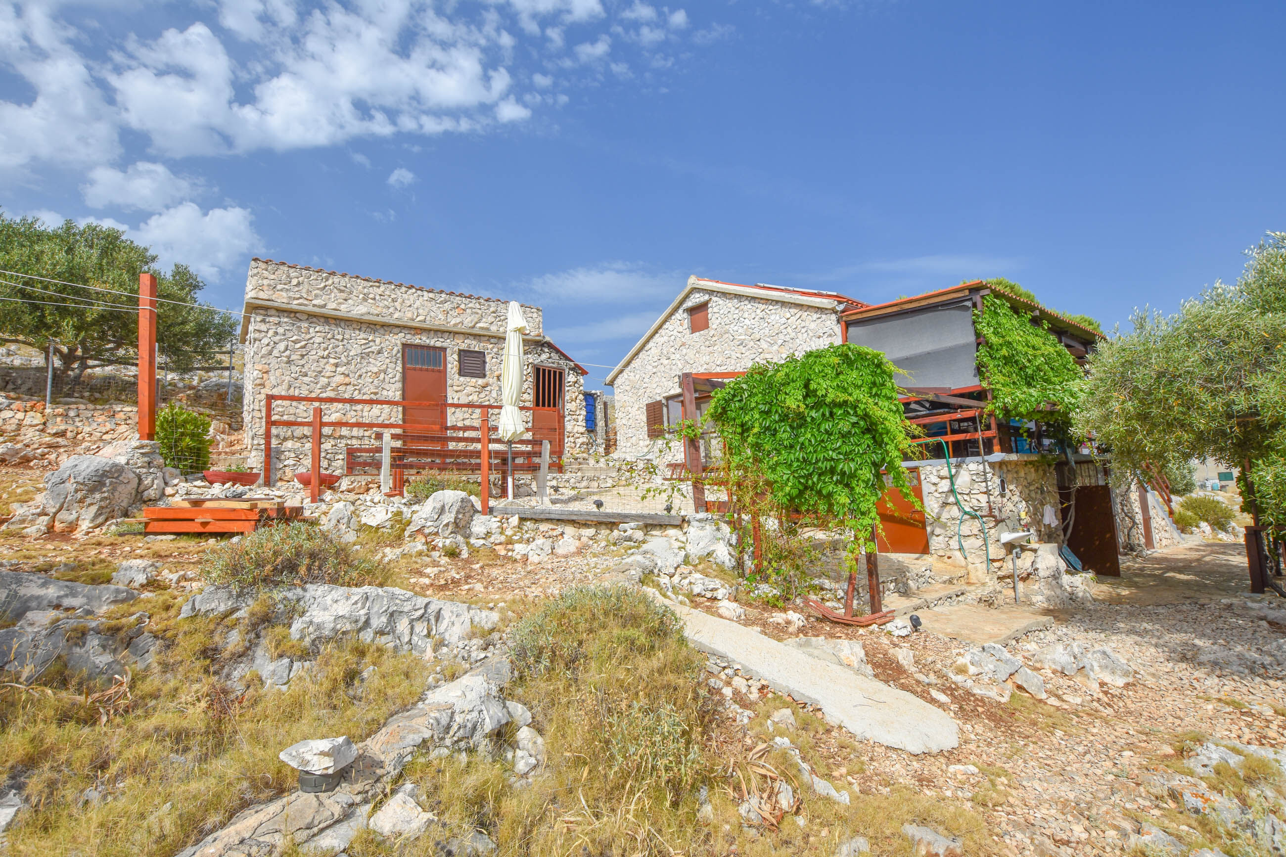 House Mandica 57701-K1