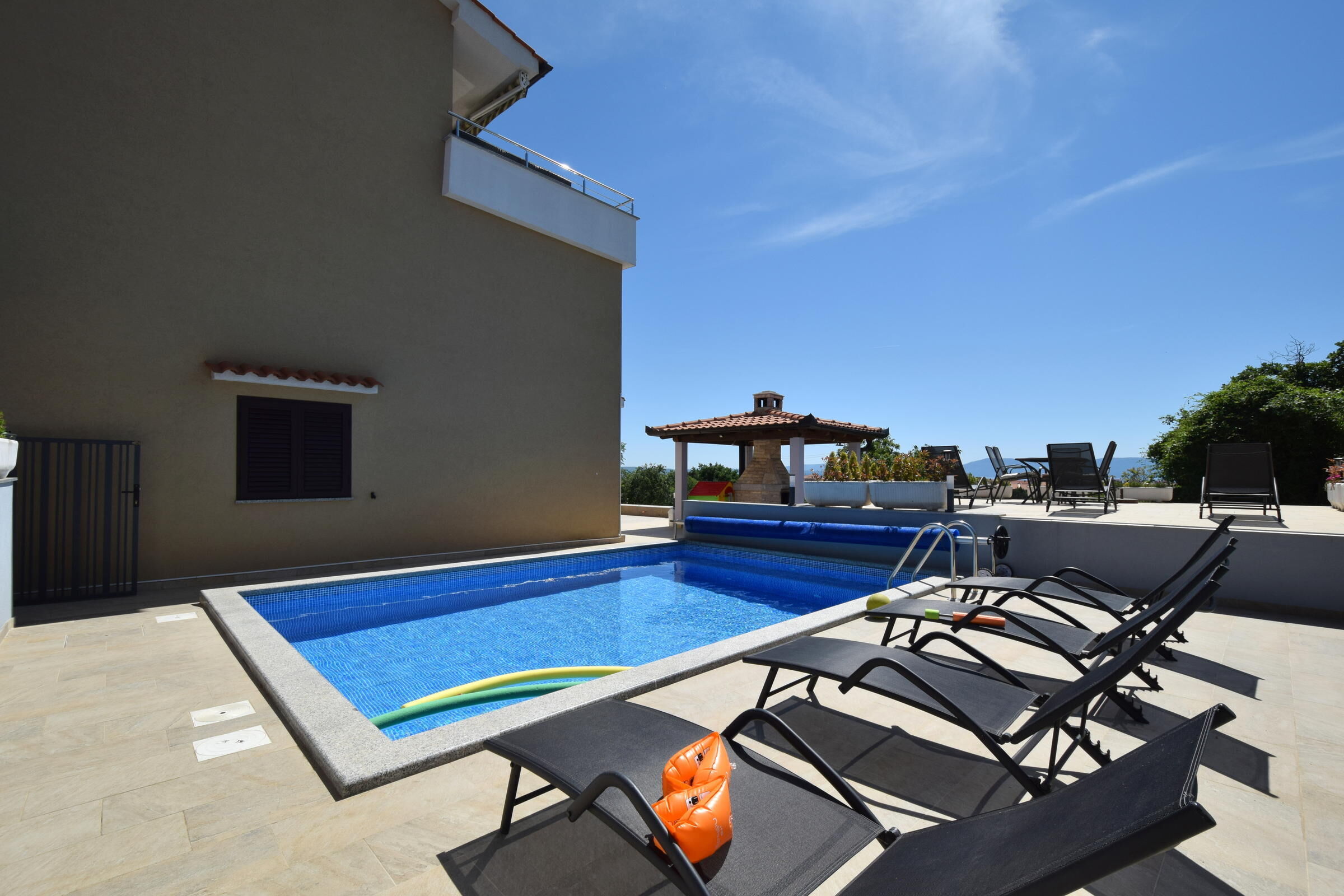 Apartments Zrinka 62024-A1