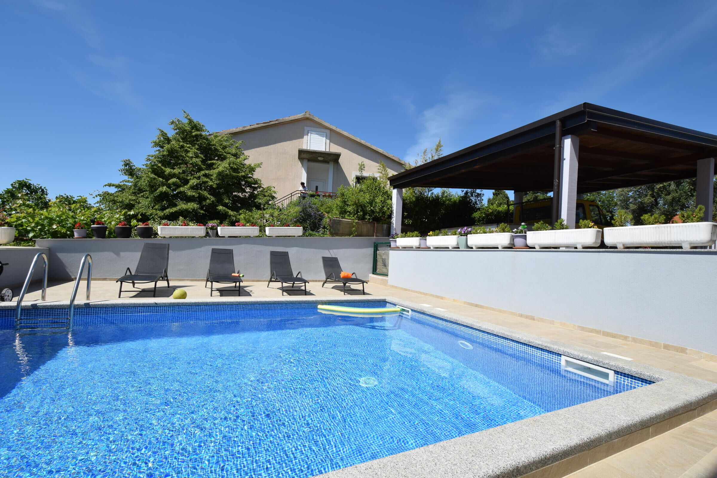 Apartments Zrinka 62024-A1