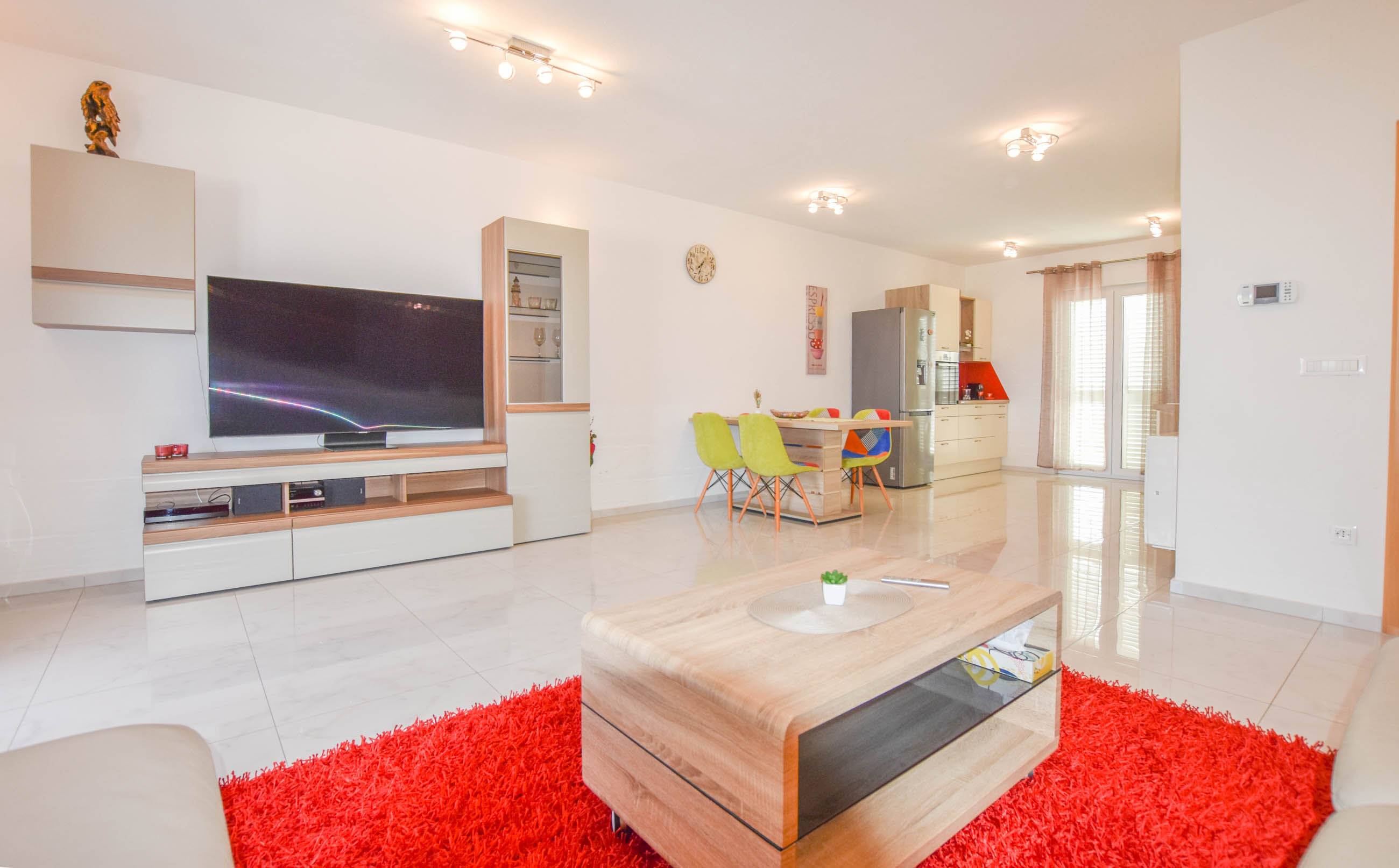 Apartment Ray of Sunshine 89321-A1