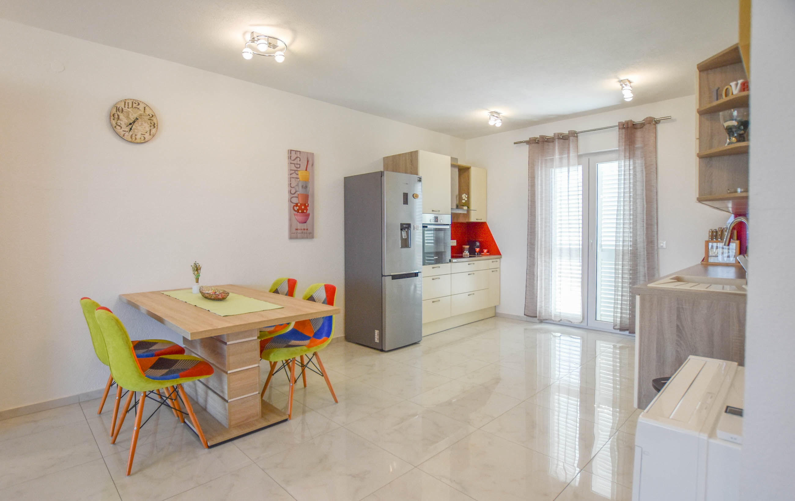 Apartment Ray of Sunshine 89321-A1