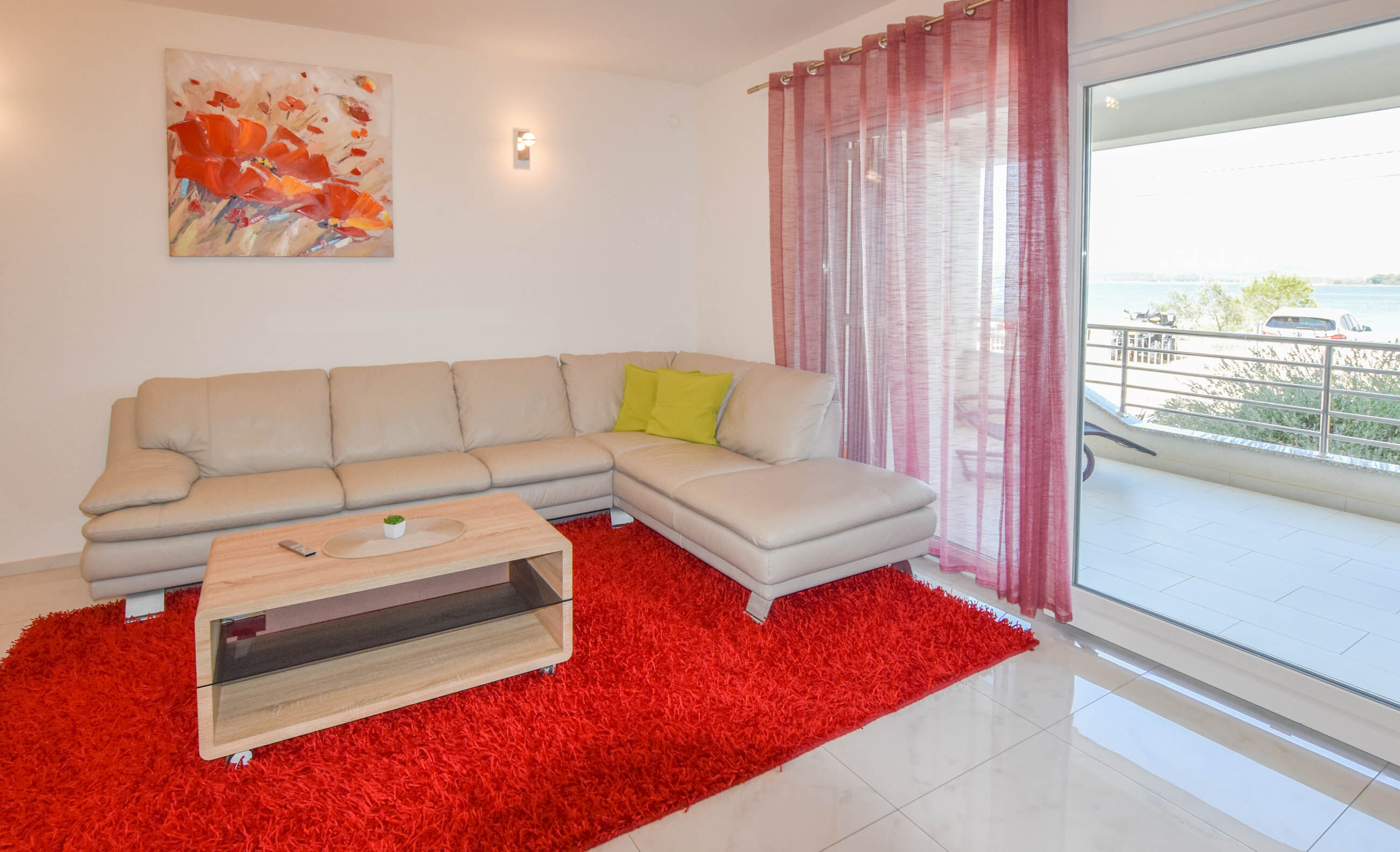 Apartment Ray of Sunshine 89321-A1