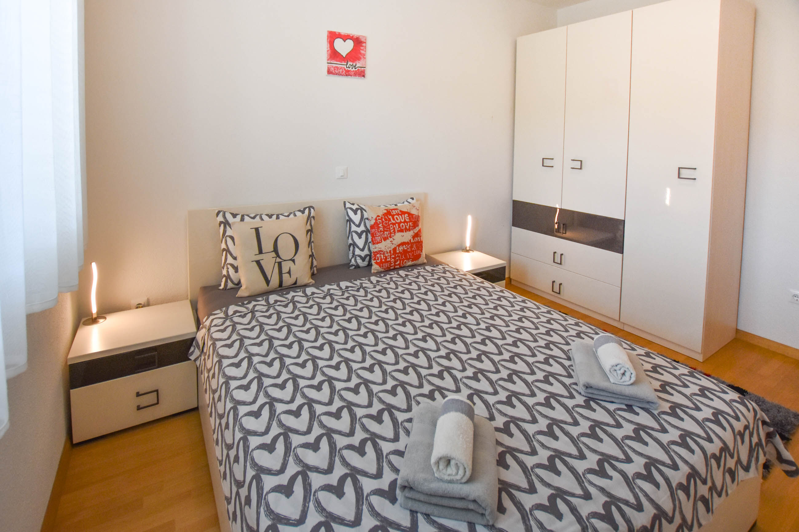 Apartment Ray of Sunshine 89321-A1