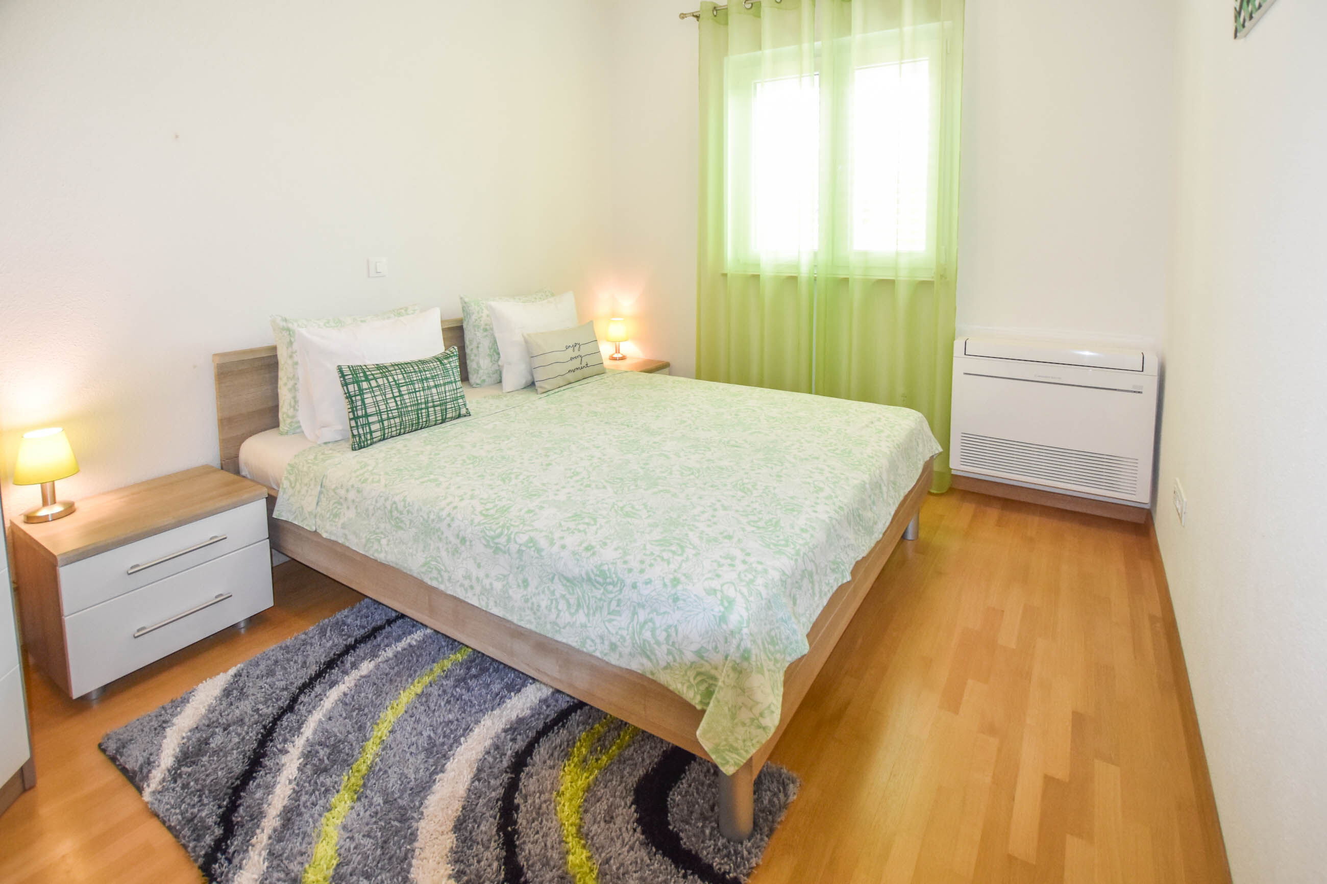 Apartment Ray of Sunshine 89321-A1