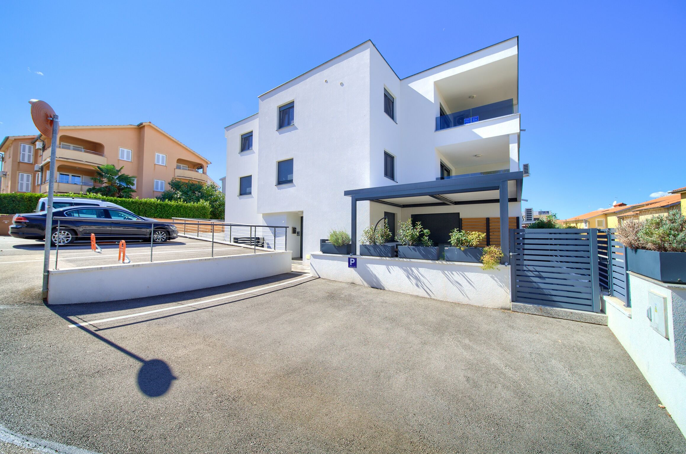 Apartments Nadica Deluxe 62185-A1