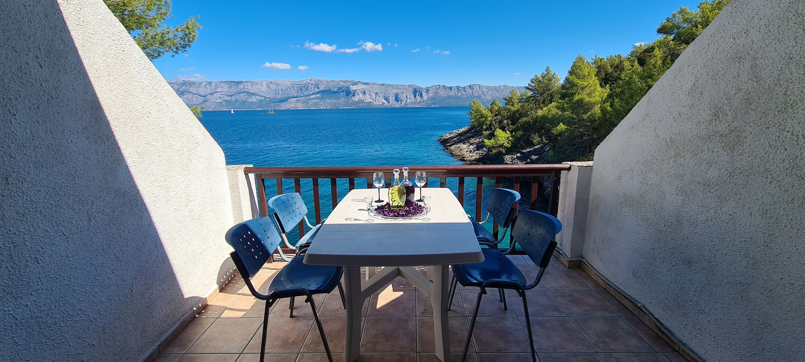 Apartments On the beach 89401-A1