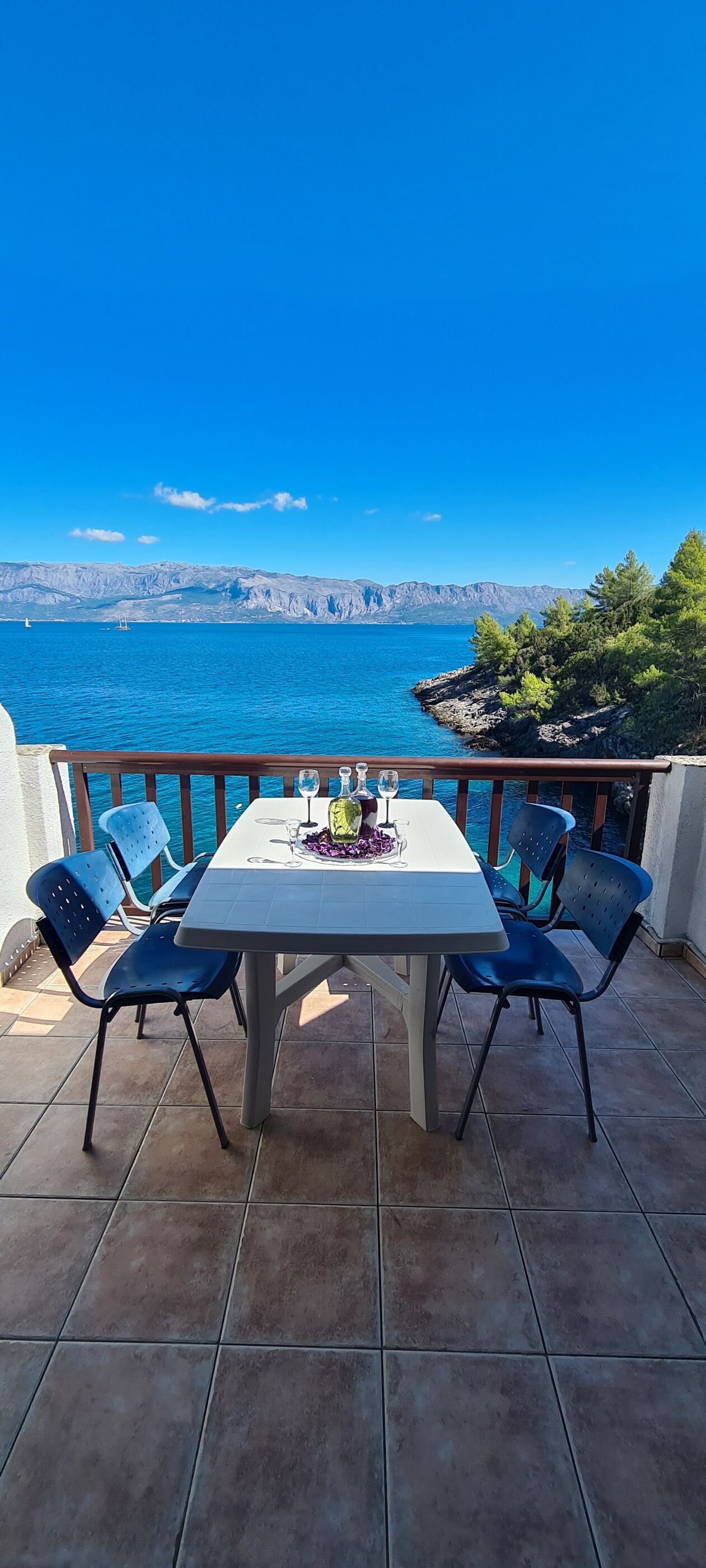 Apartments On the beach 89401-A1