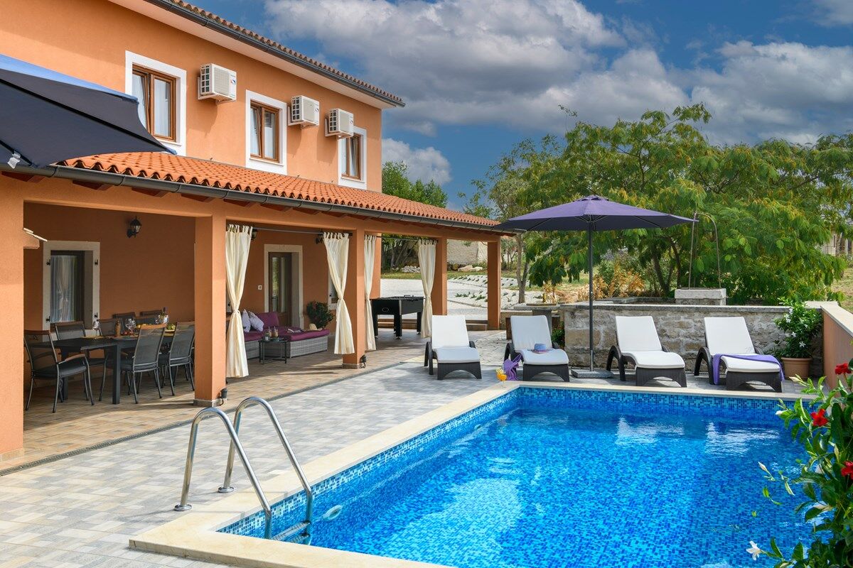 Villa Mateo 74085-K1