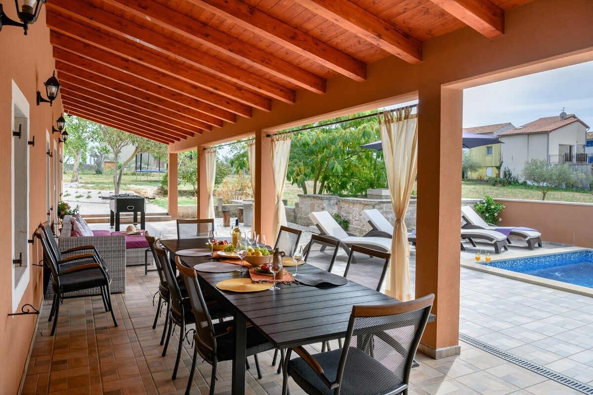 Villa Mateo 74085-K1