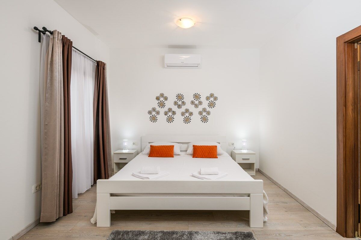 Villa Mateo 74085-K1