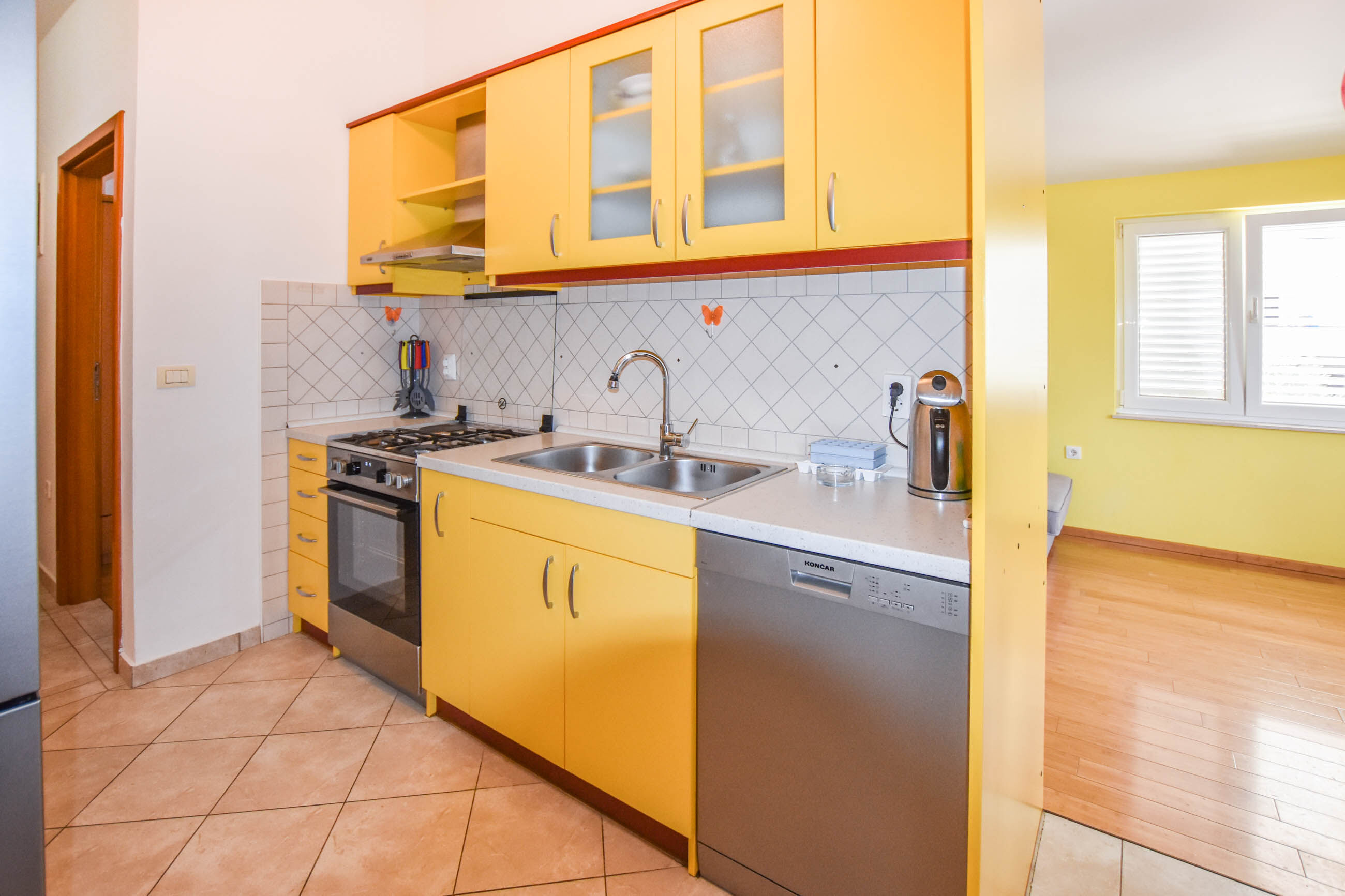 Apartments Mihaela 61501-A1