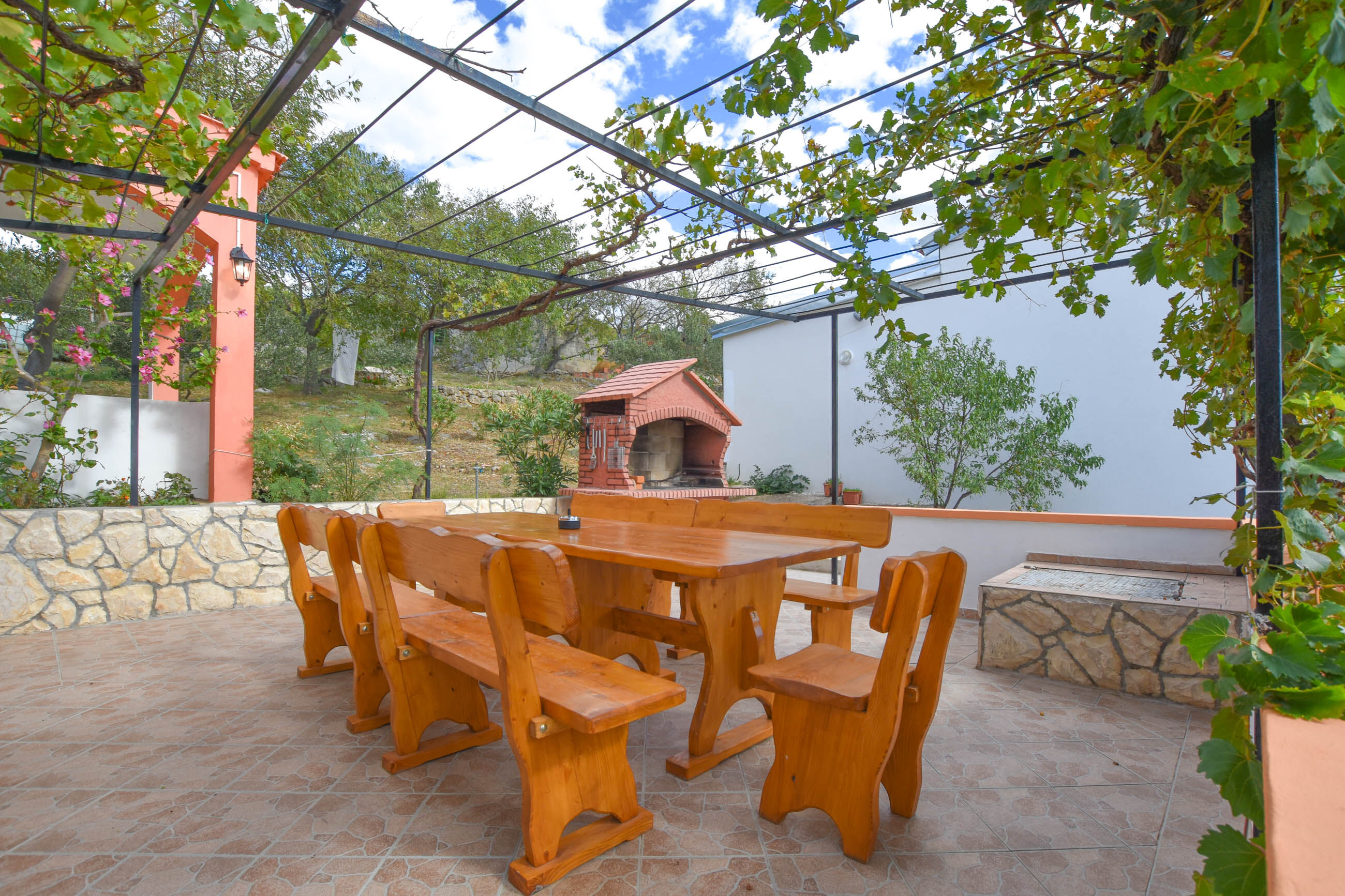 House Rovana 83181-K1