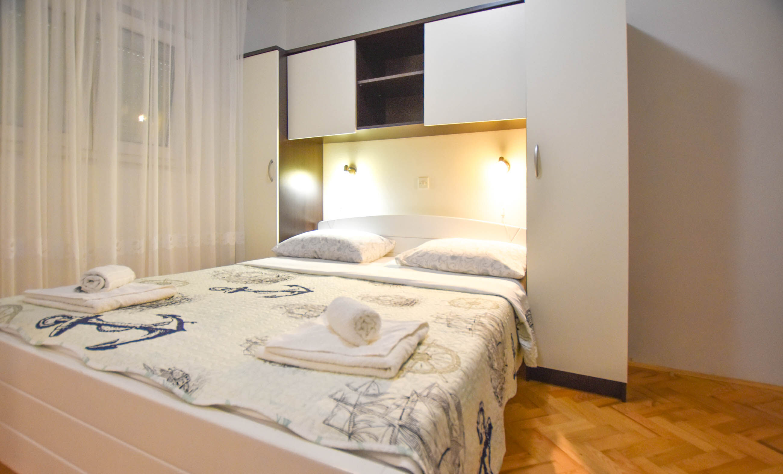 House Rovana 83181-K1