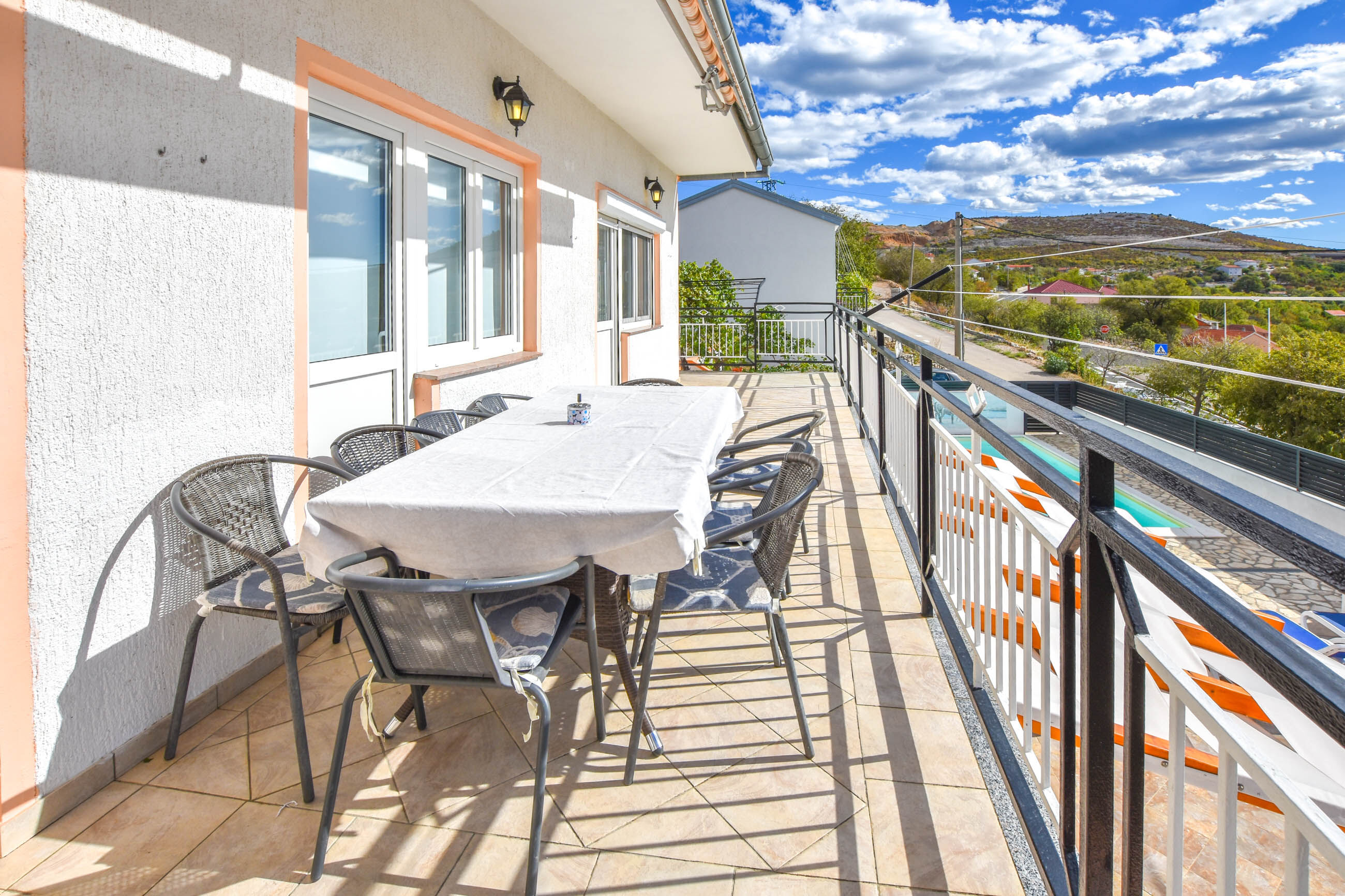 House Rovana 83181-K1