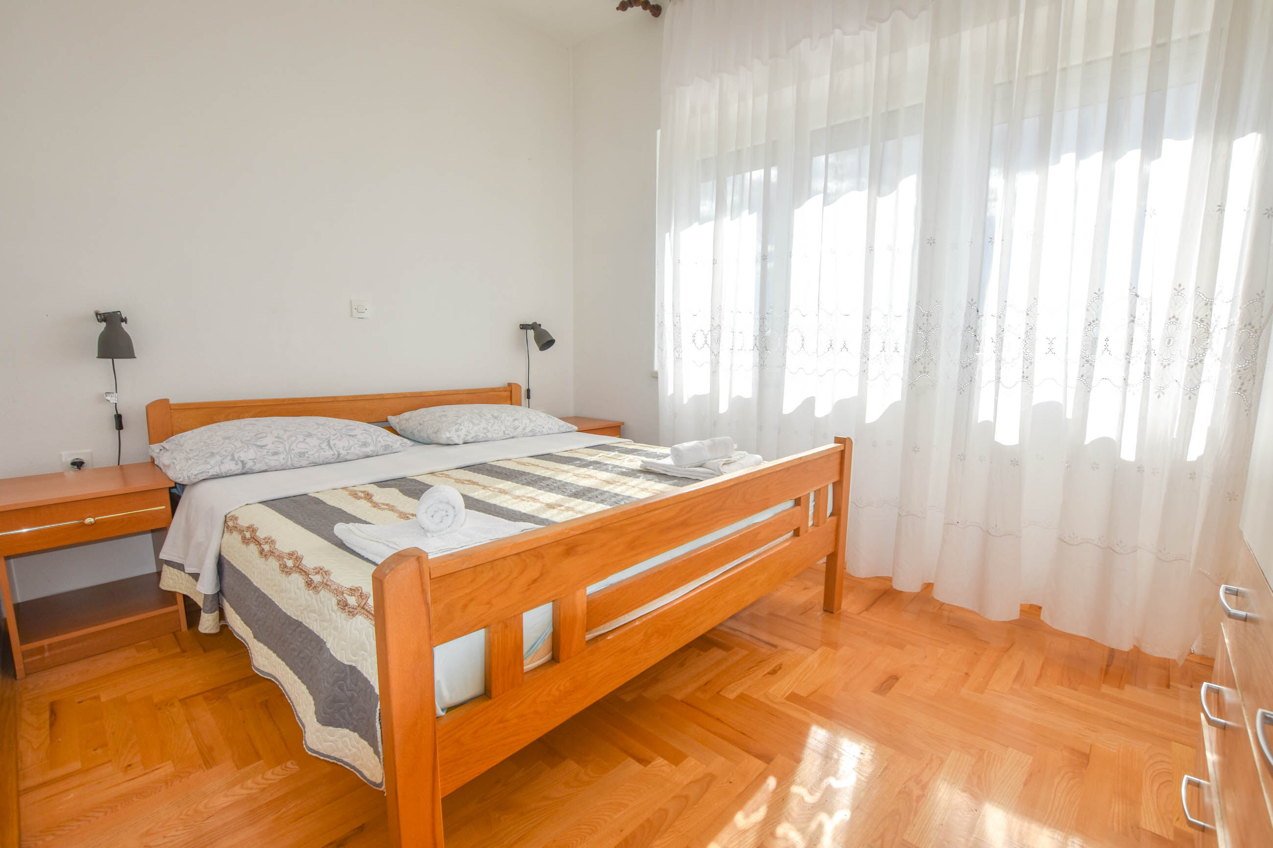 House Rovana 83181-K1