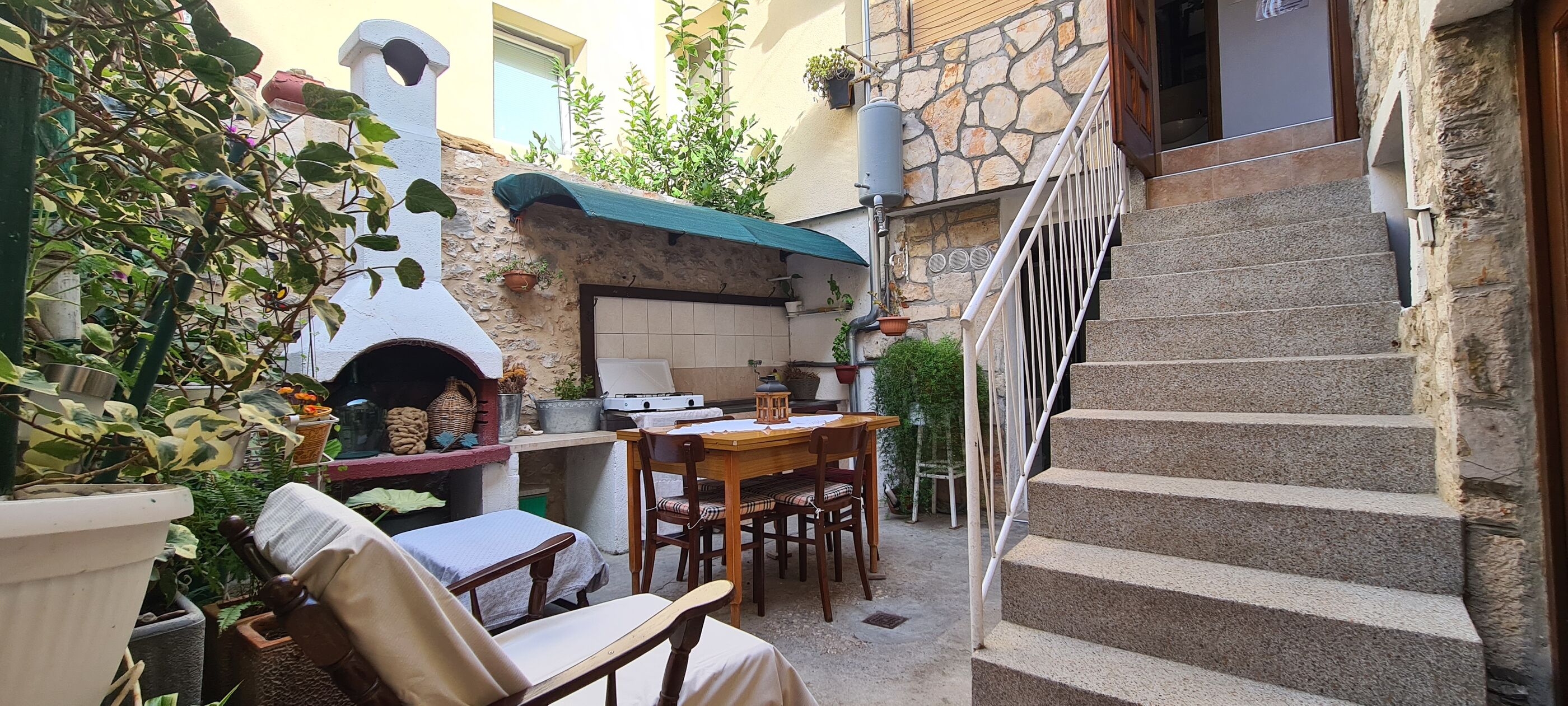 House Old town stone house 89431-K1