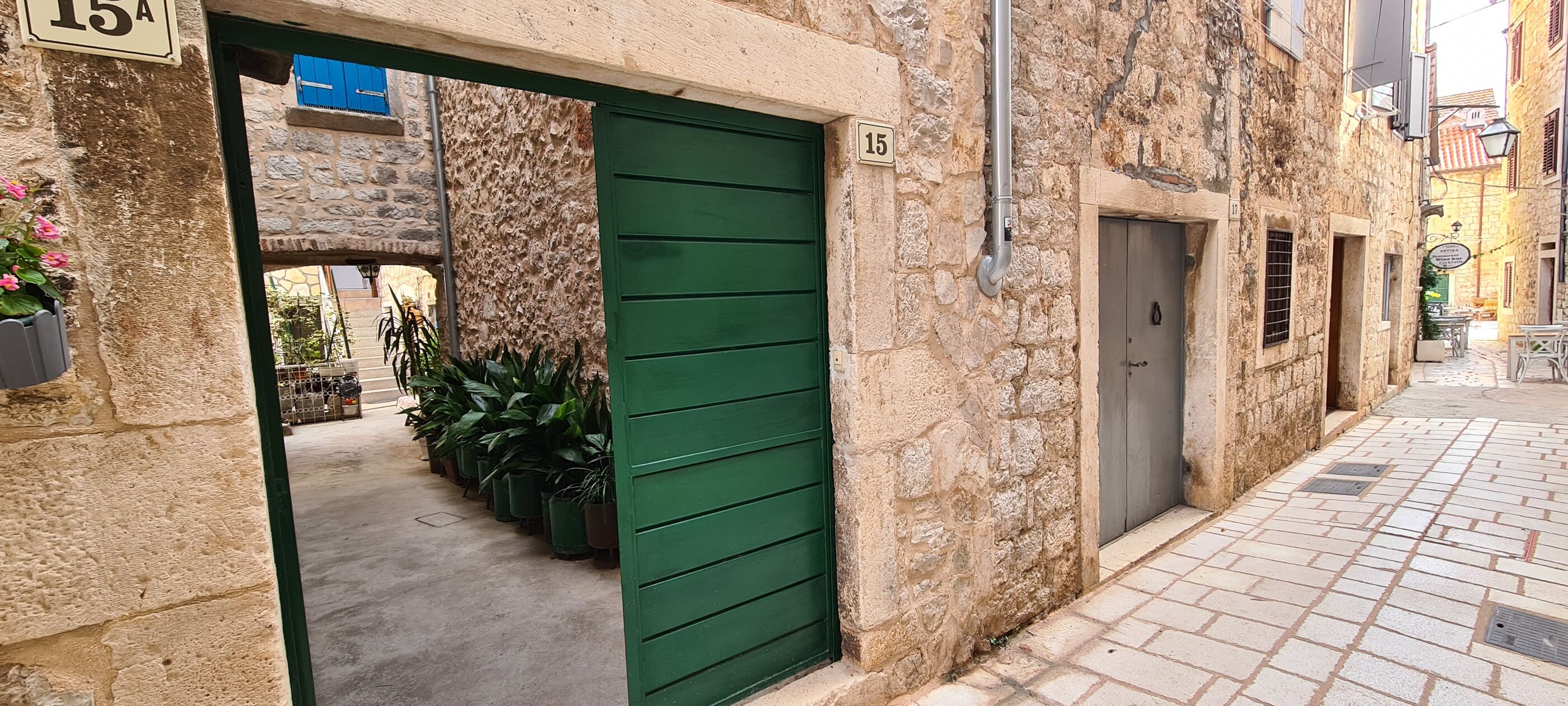 House Old town stone house 89431-K1
