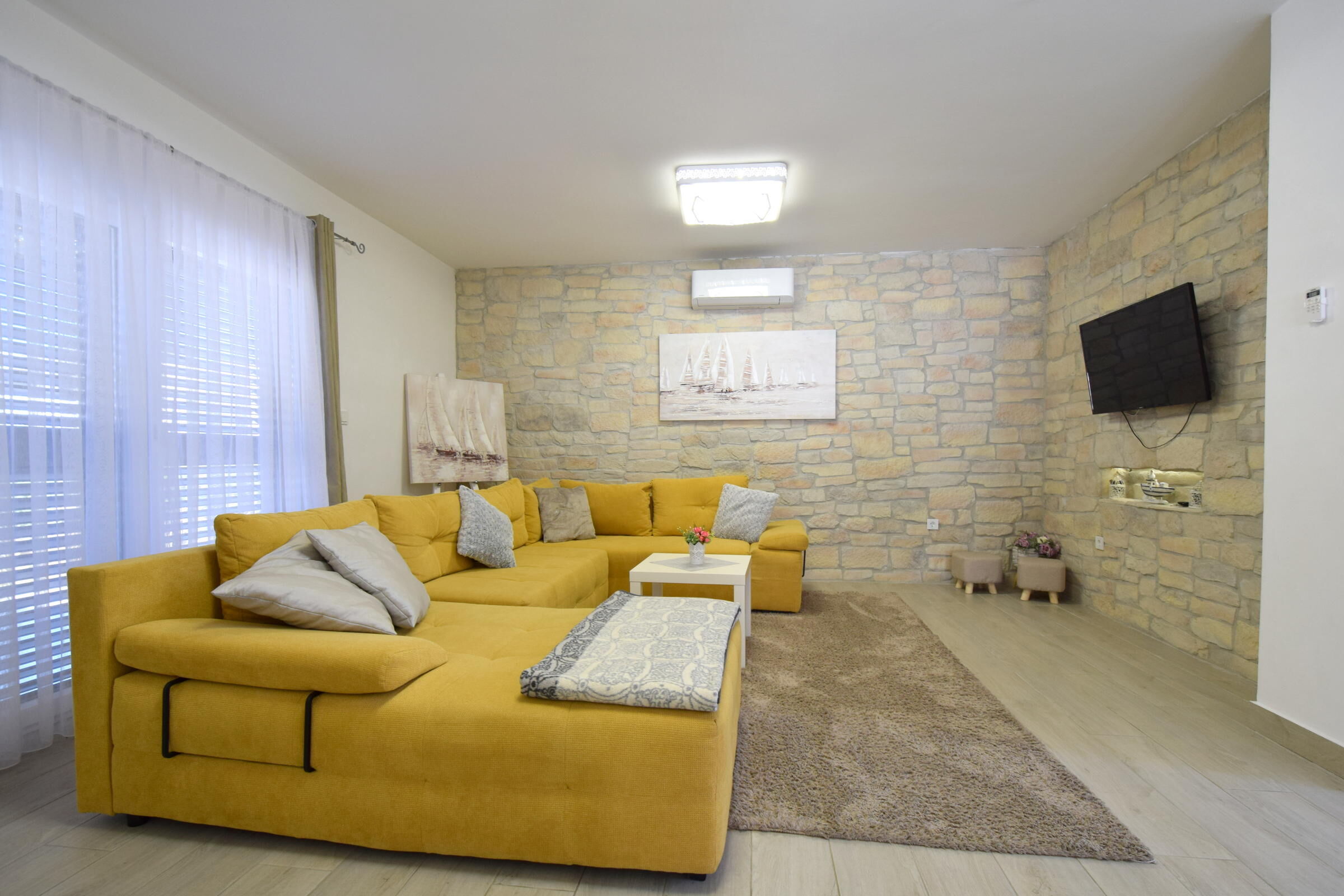 House Tereza 62155-A1