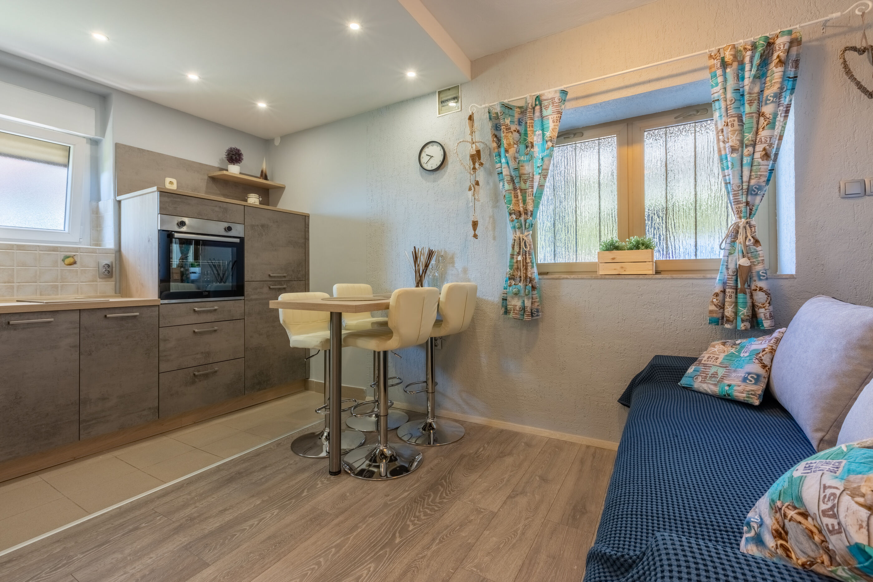 Apartments Milica 62711-A1