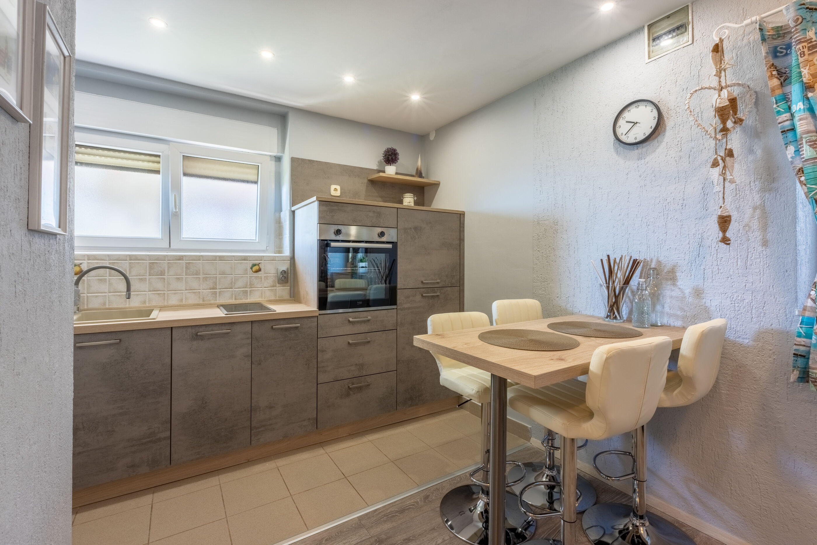 Apartments Milica 62711-A1
