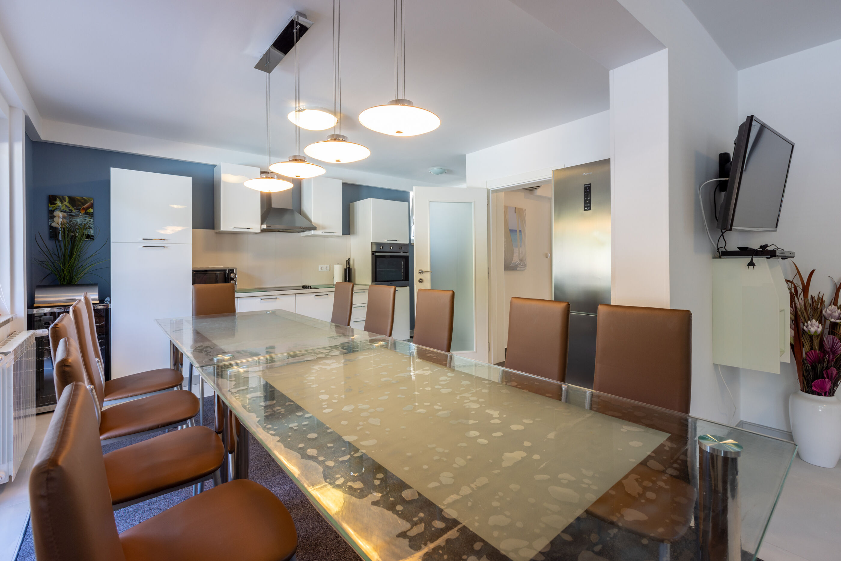 House Moderna 2 62699-A1