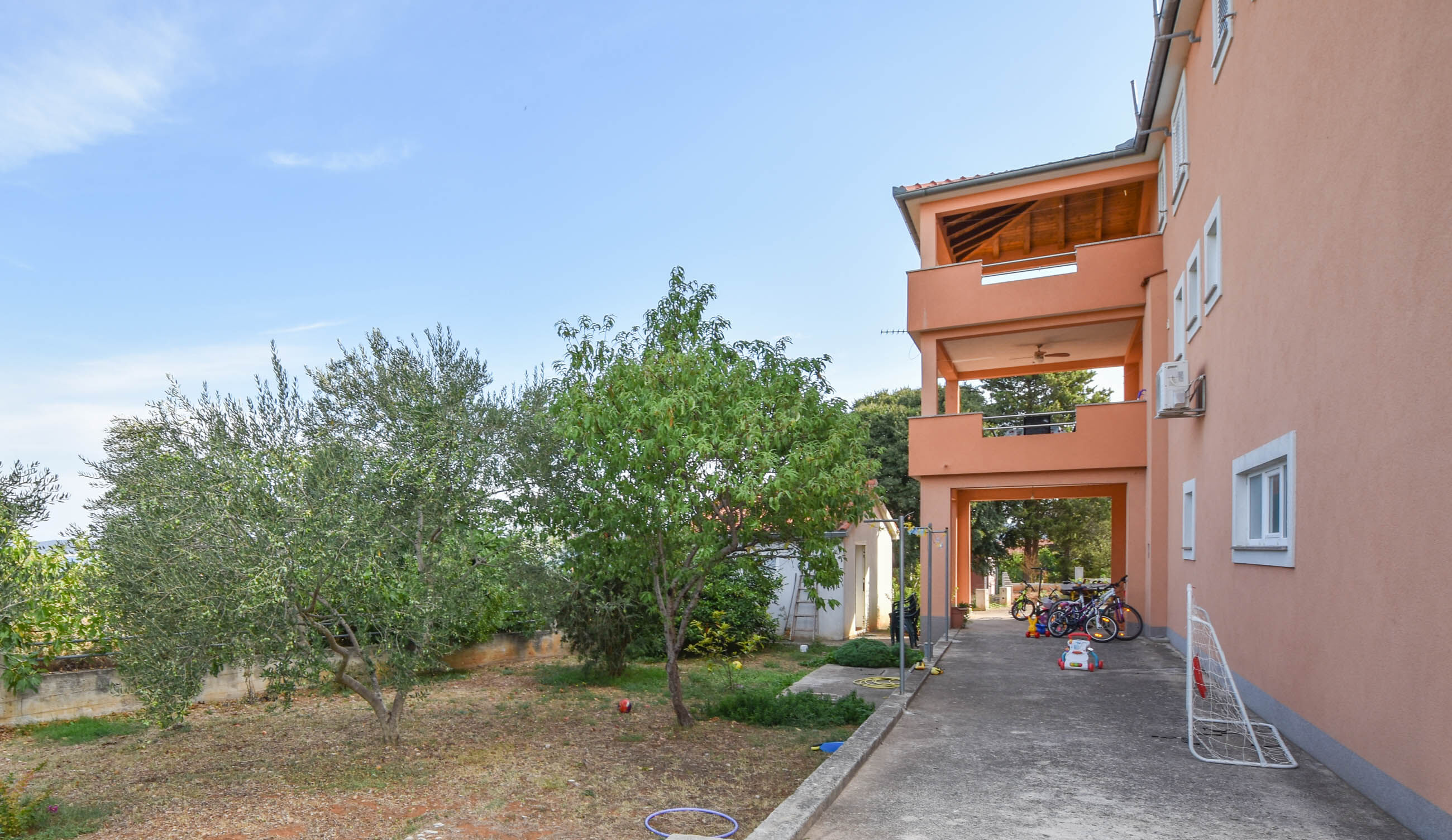 Apartments Mihaela 61501-A1