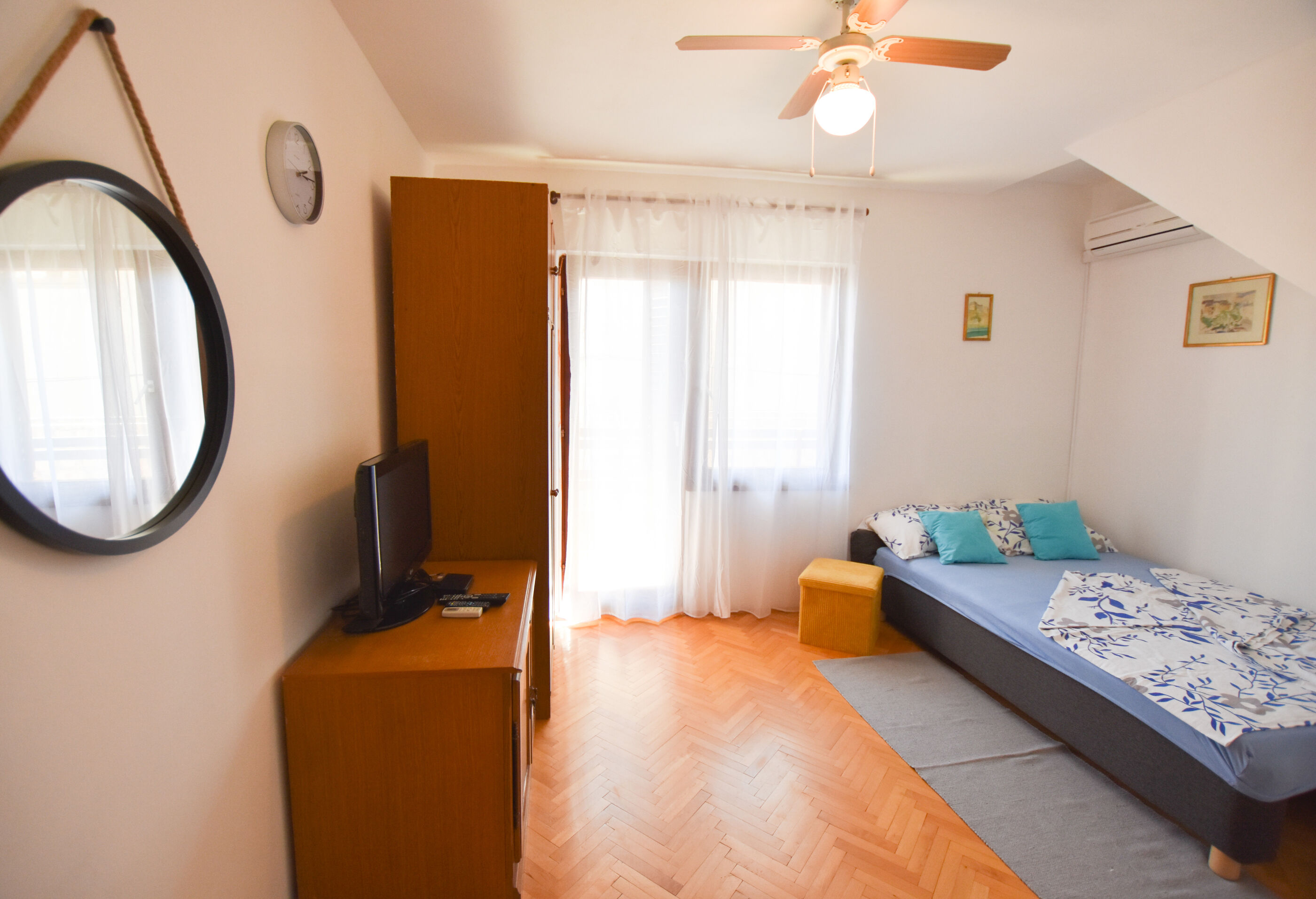 Room Vesna 62261-S1